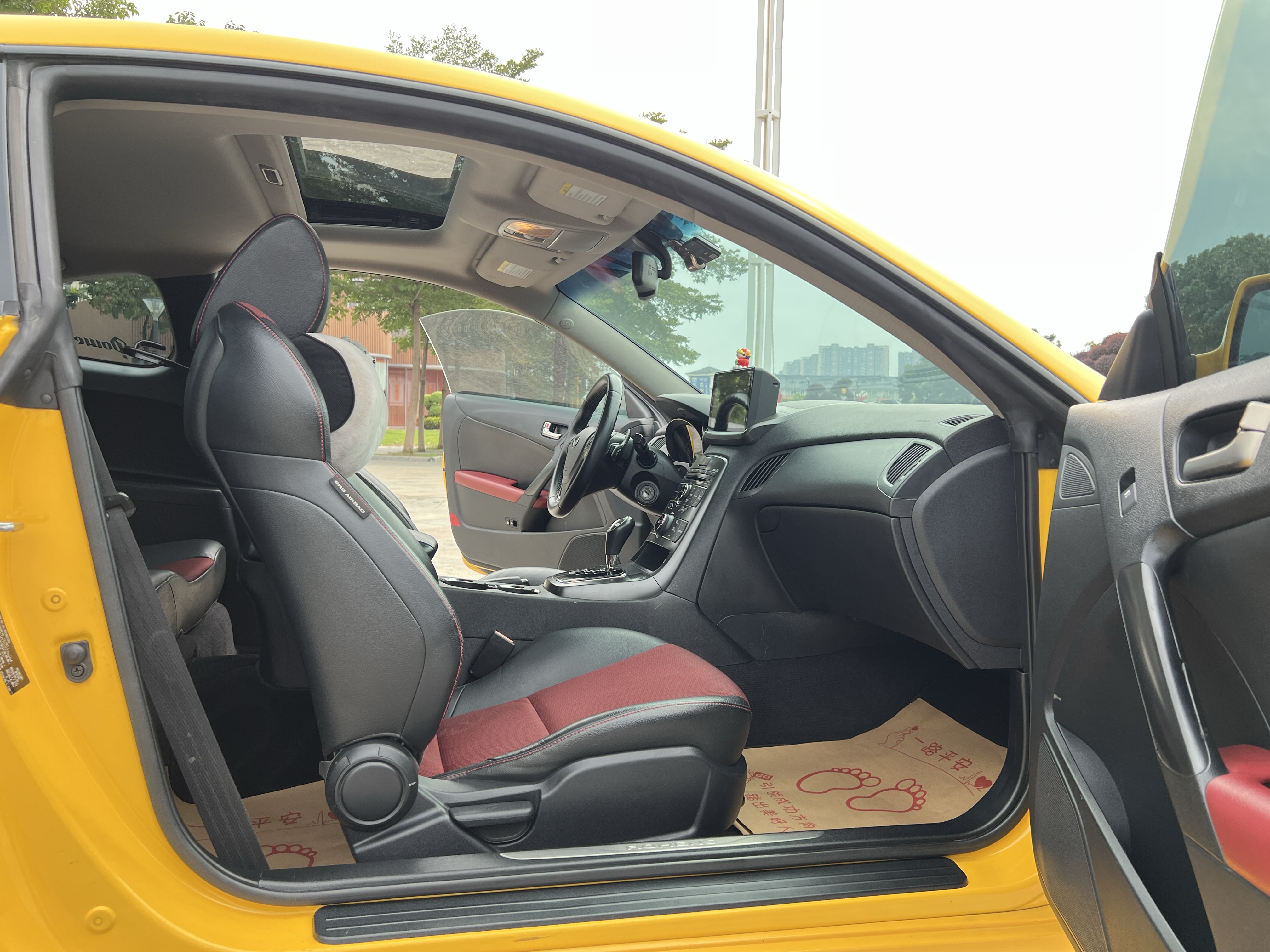 Hyundai Rohens-Coupe 2012 #13 Hyundai Rohens-Coupe 2012 car image #13