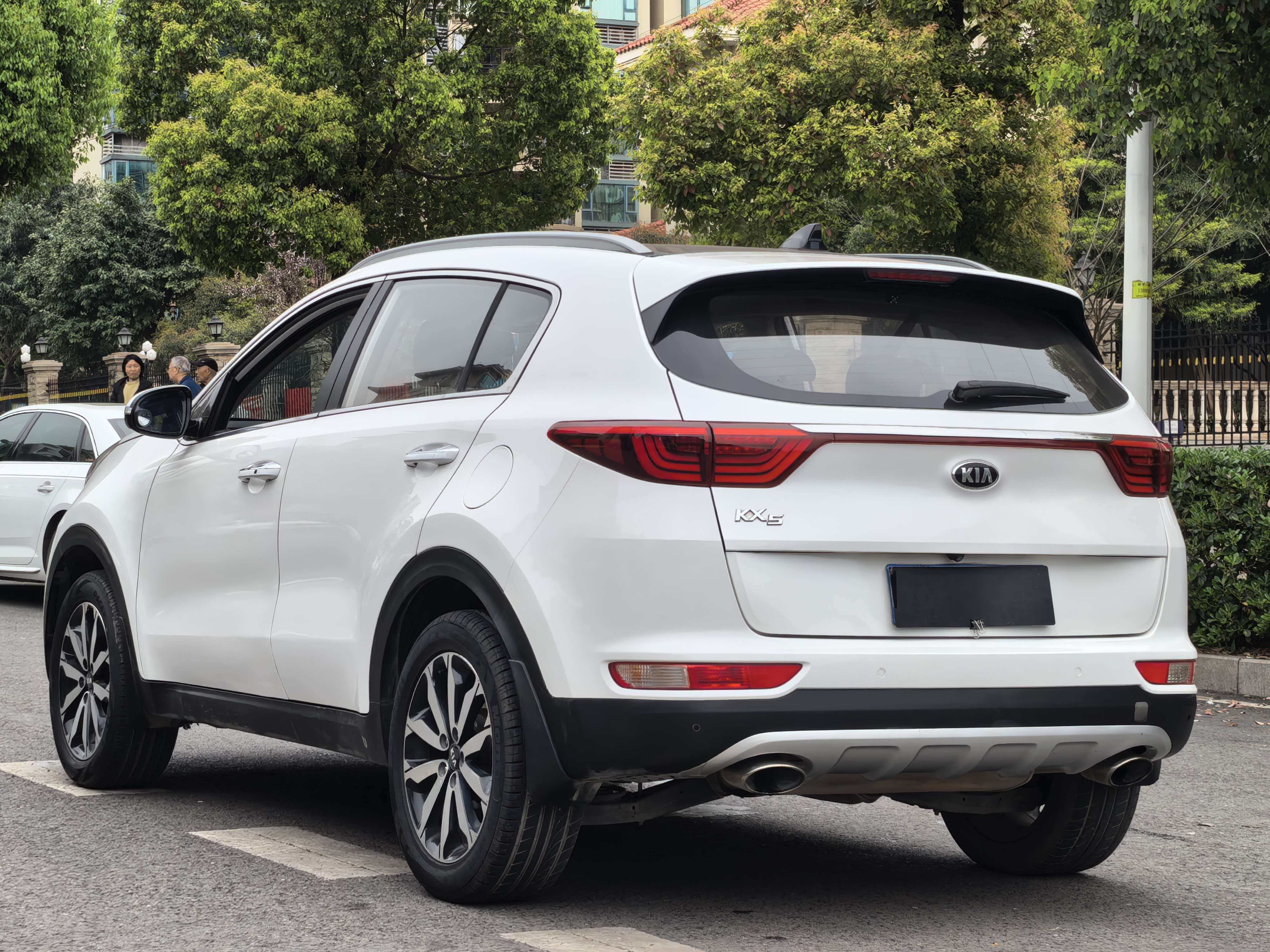 Kia KX5 2017 صورة سيارة #13