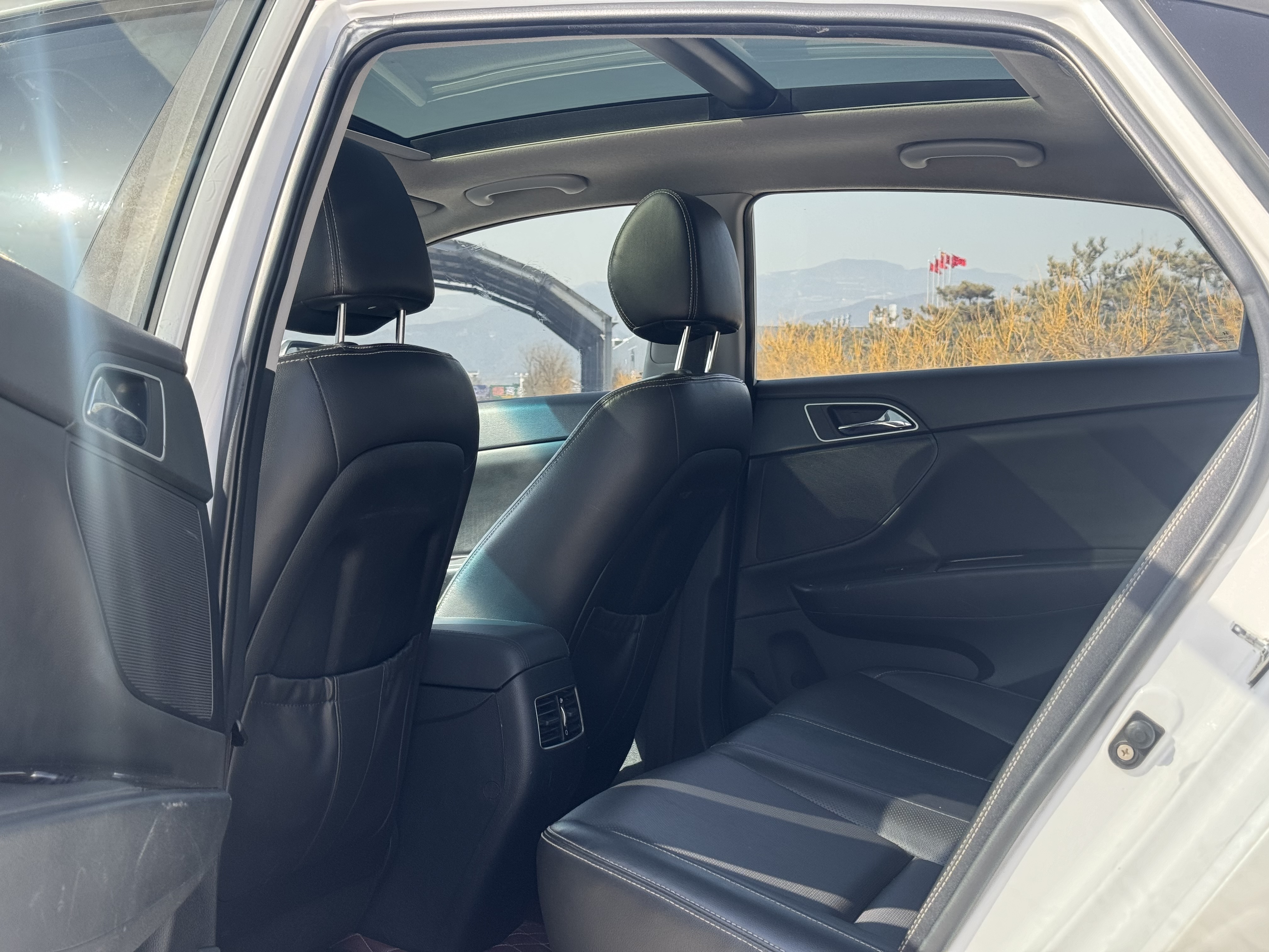 Hyundai Mistra 2016 car image #13