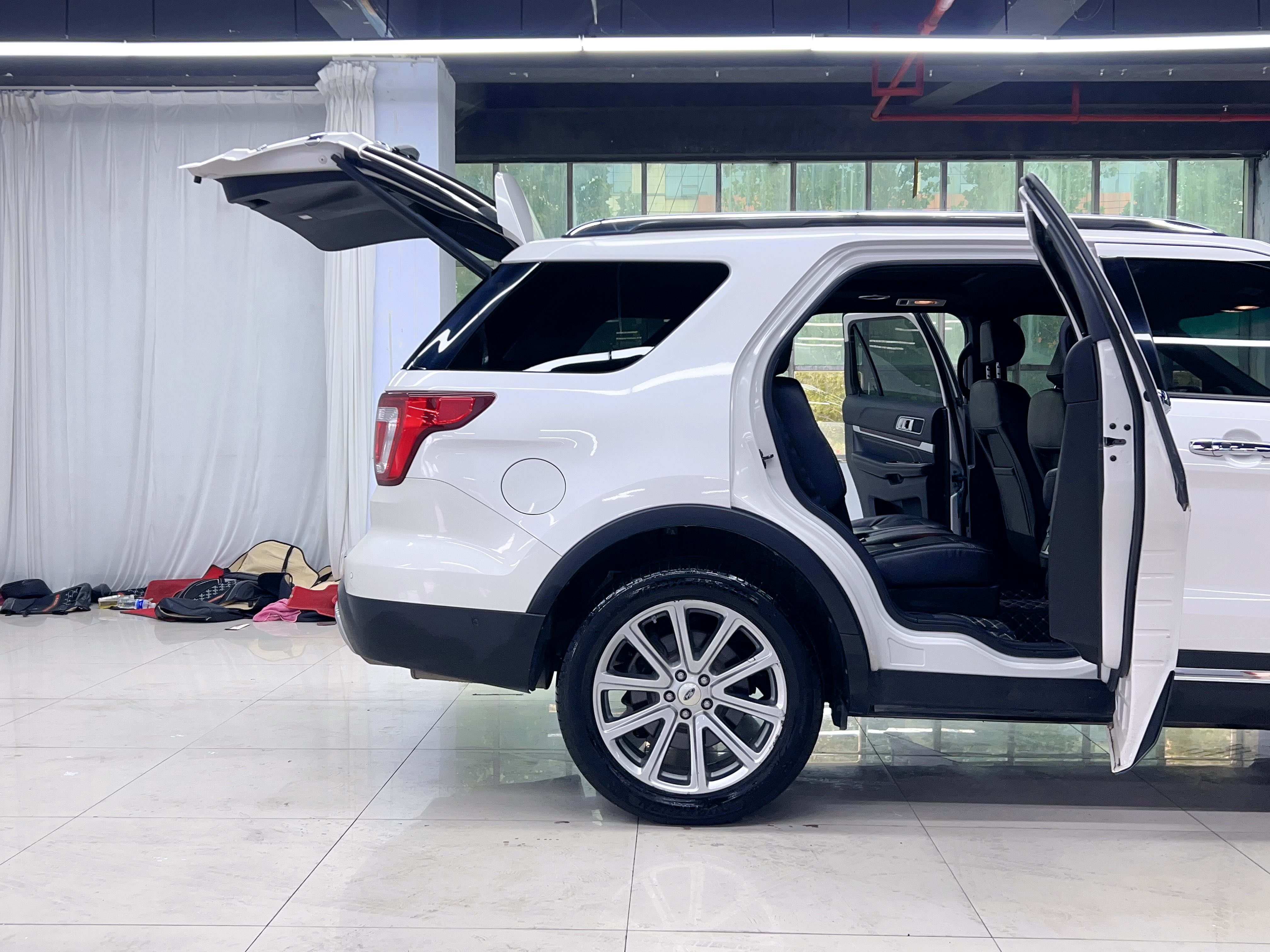 Ford Explorer (Imported) 2017 #13 Ford Explorer (Imported) 2017 صورة سيارة #13