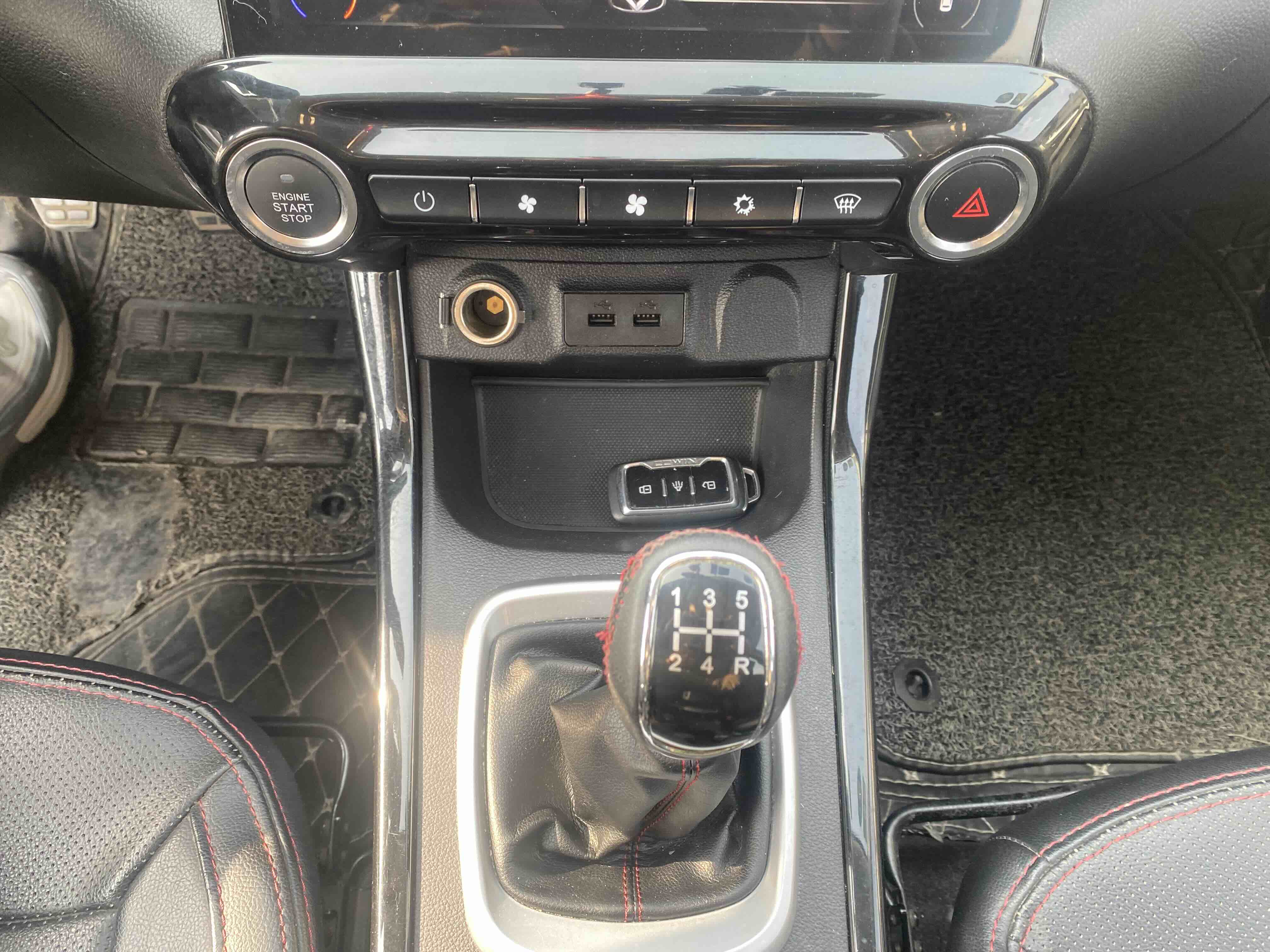 Kaiyi X3 2017 #13 Kaiyi X3 2017 car image #13