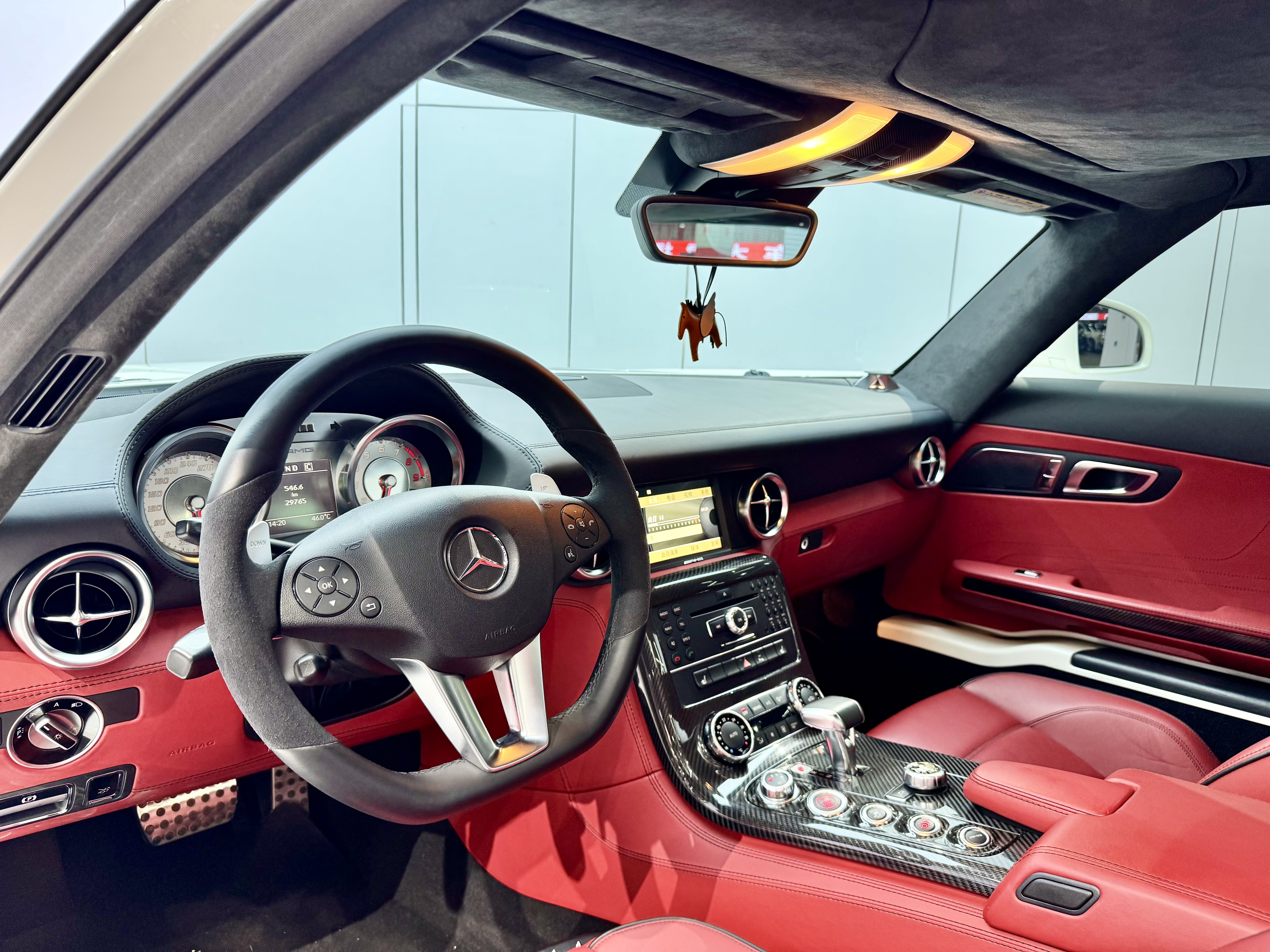 Mercedes-Benz SLS AMG 2012 car image #13