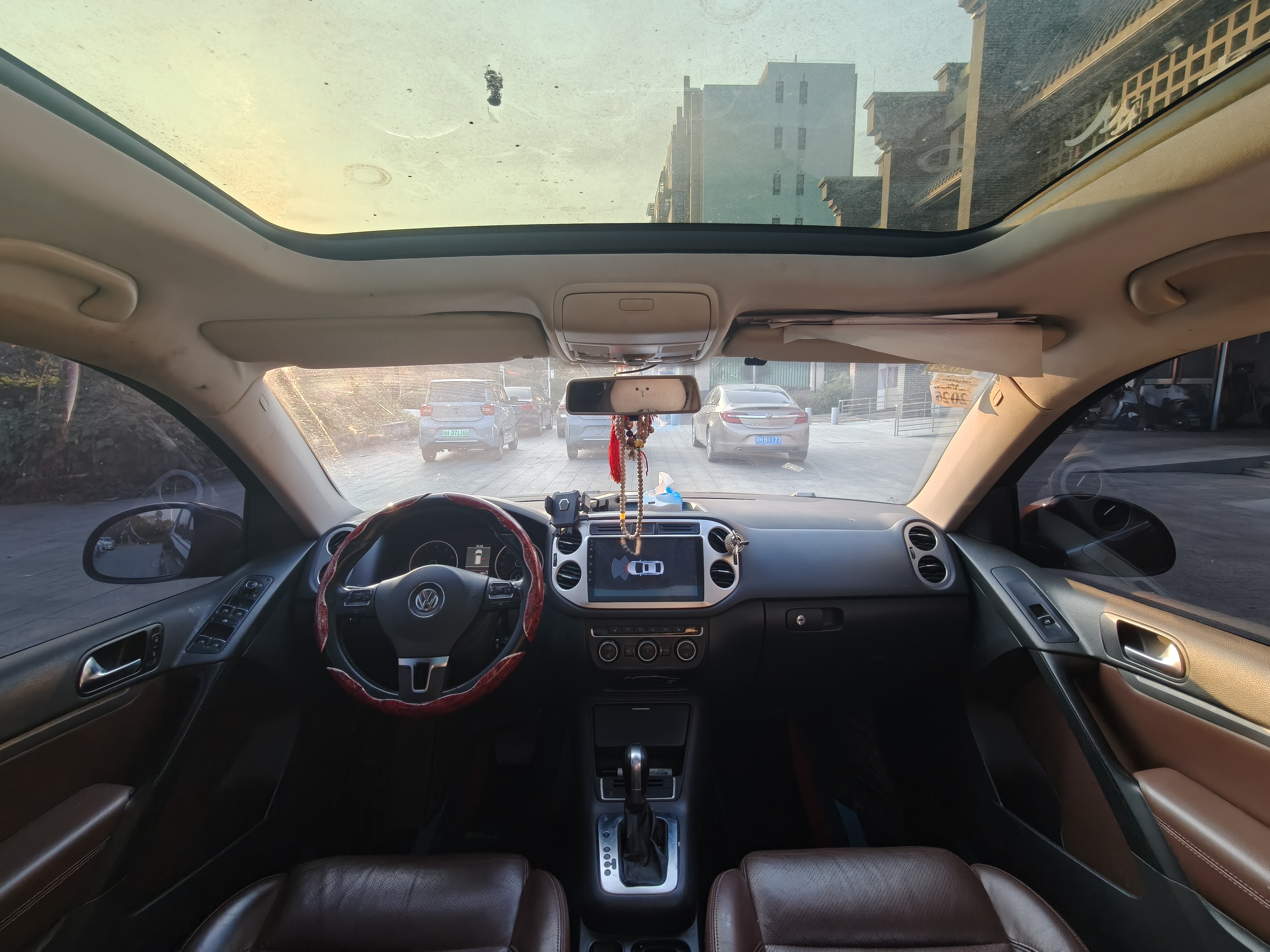Volkswagen Tiguan 2014 car image #13