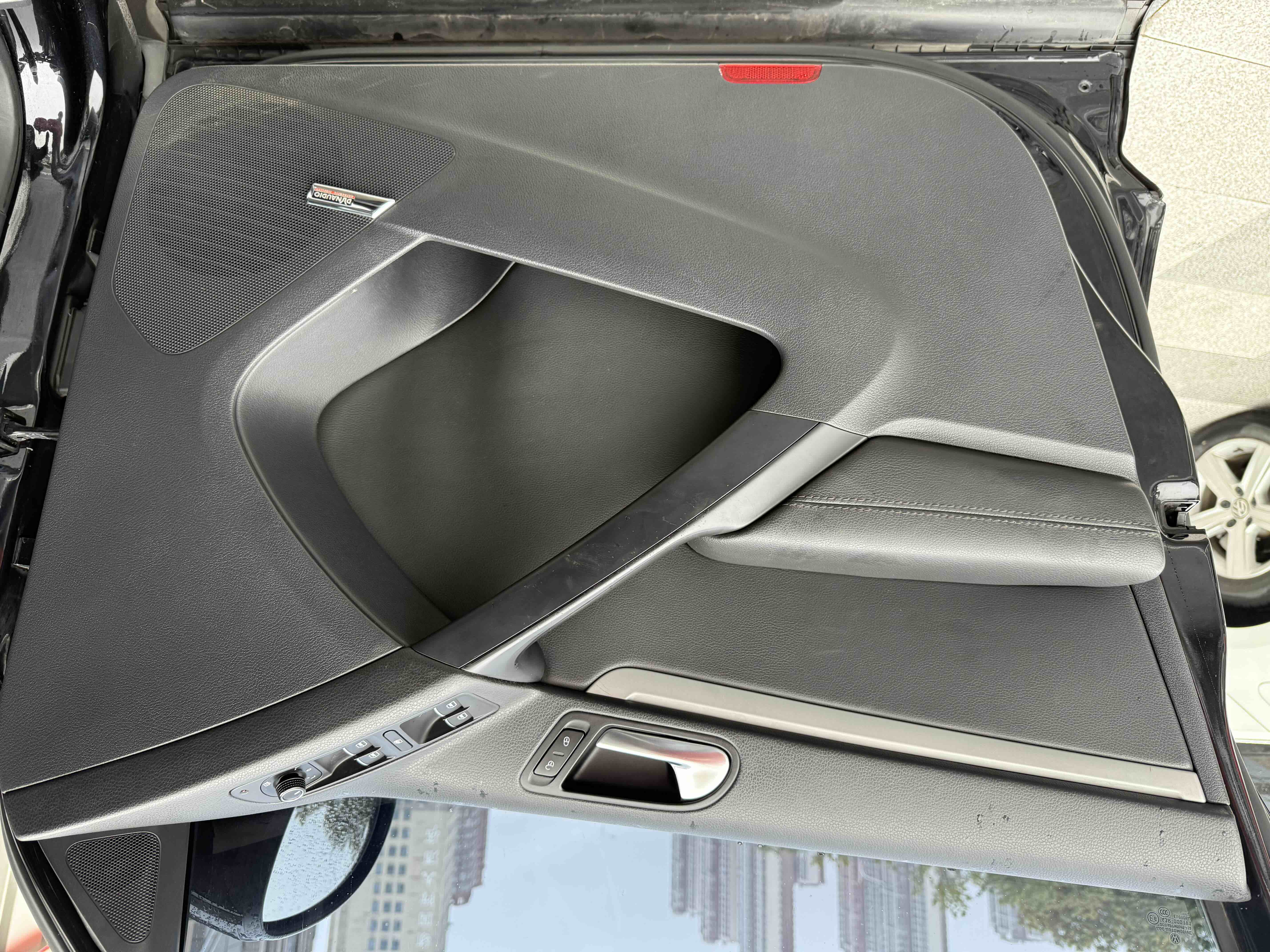 Volkswagen Tiguan 2014 car image #13