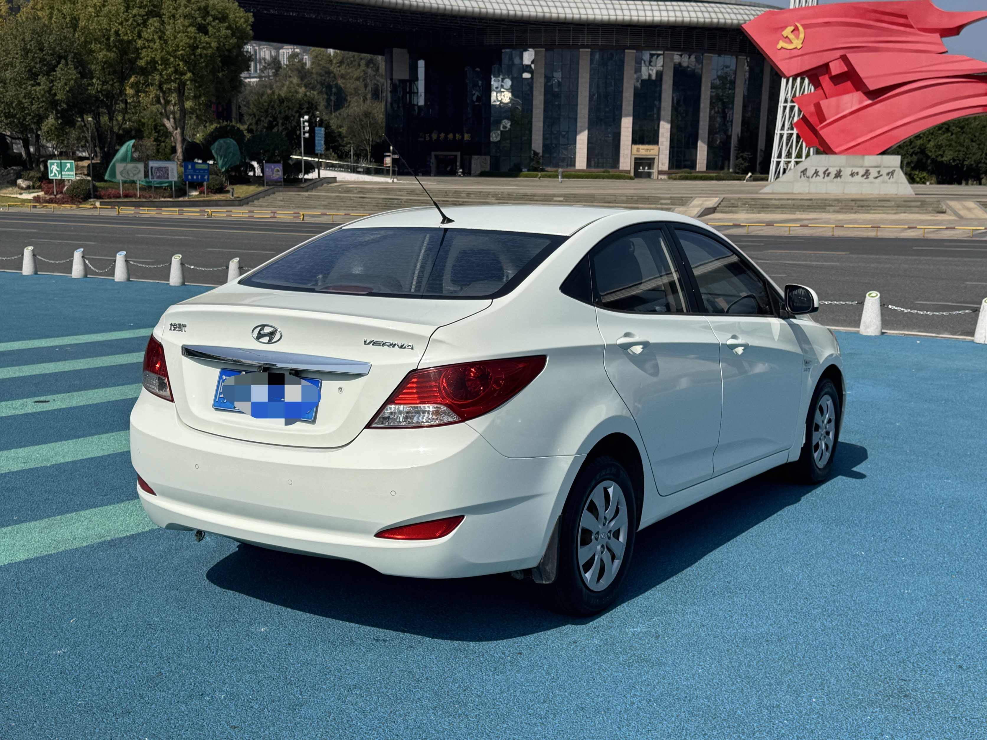 Hyundai Reina 2012 car image #13