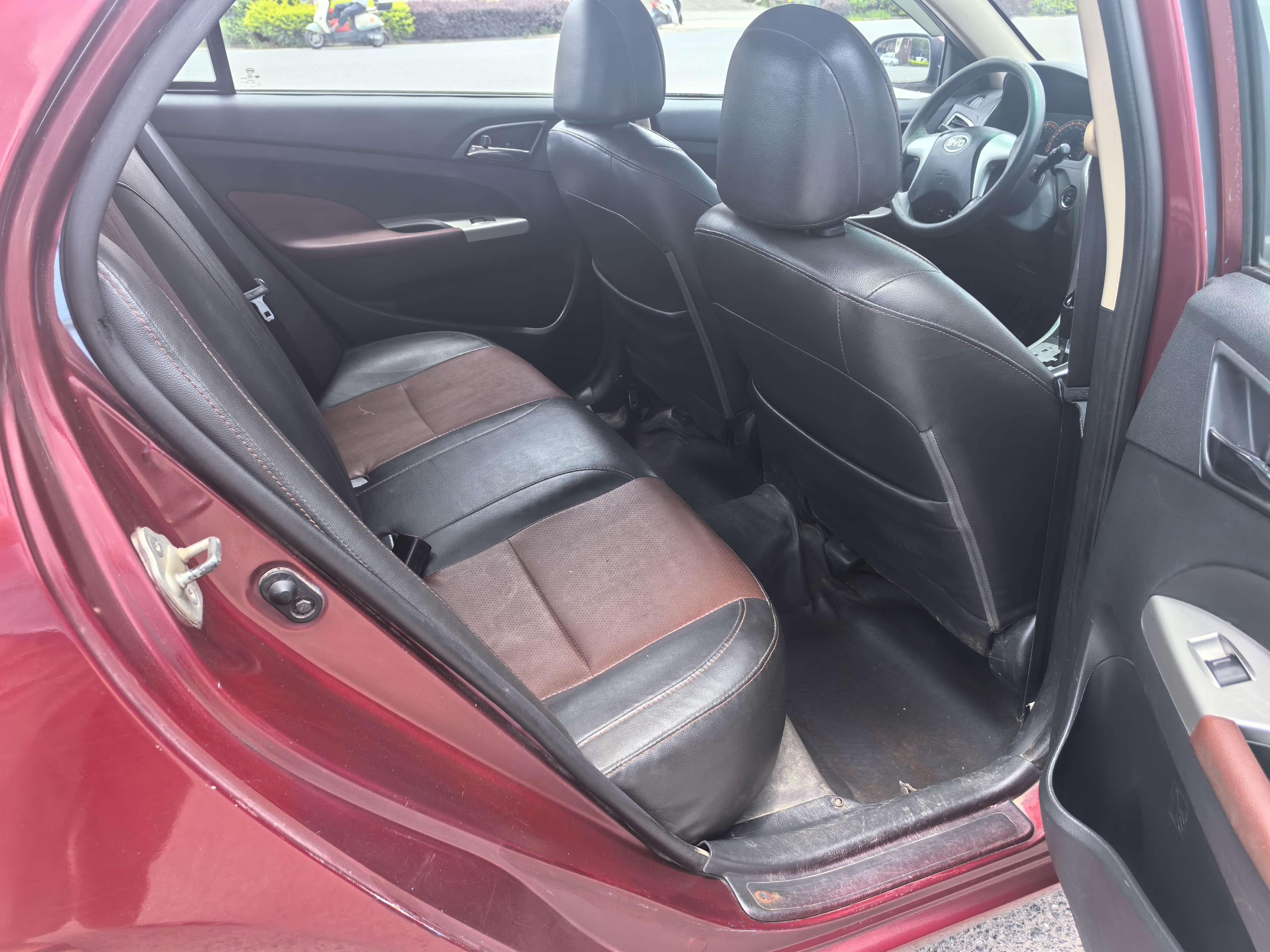 BYD L3 2015 car image #13