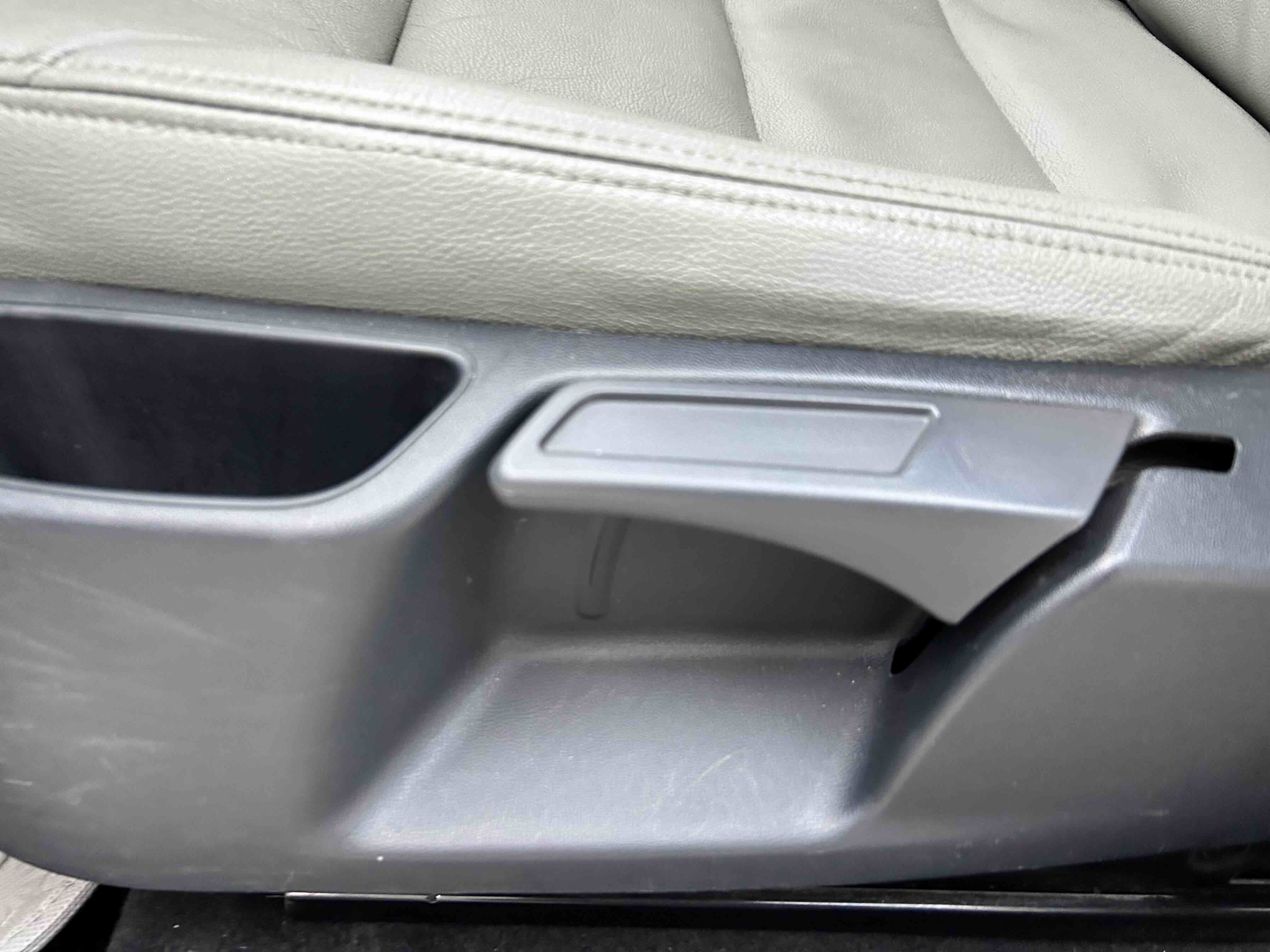 Skoda Octavia 2012 car image #13