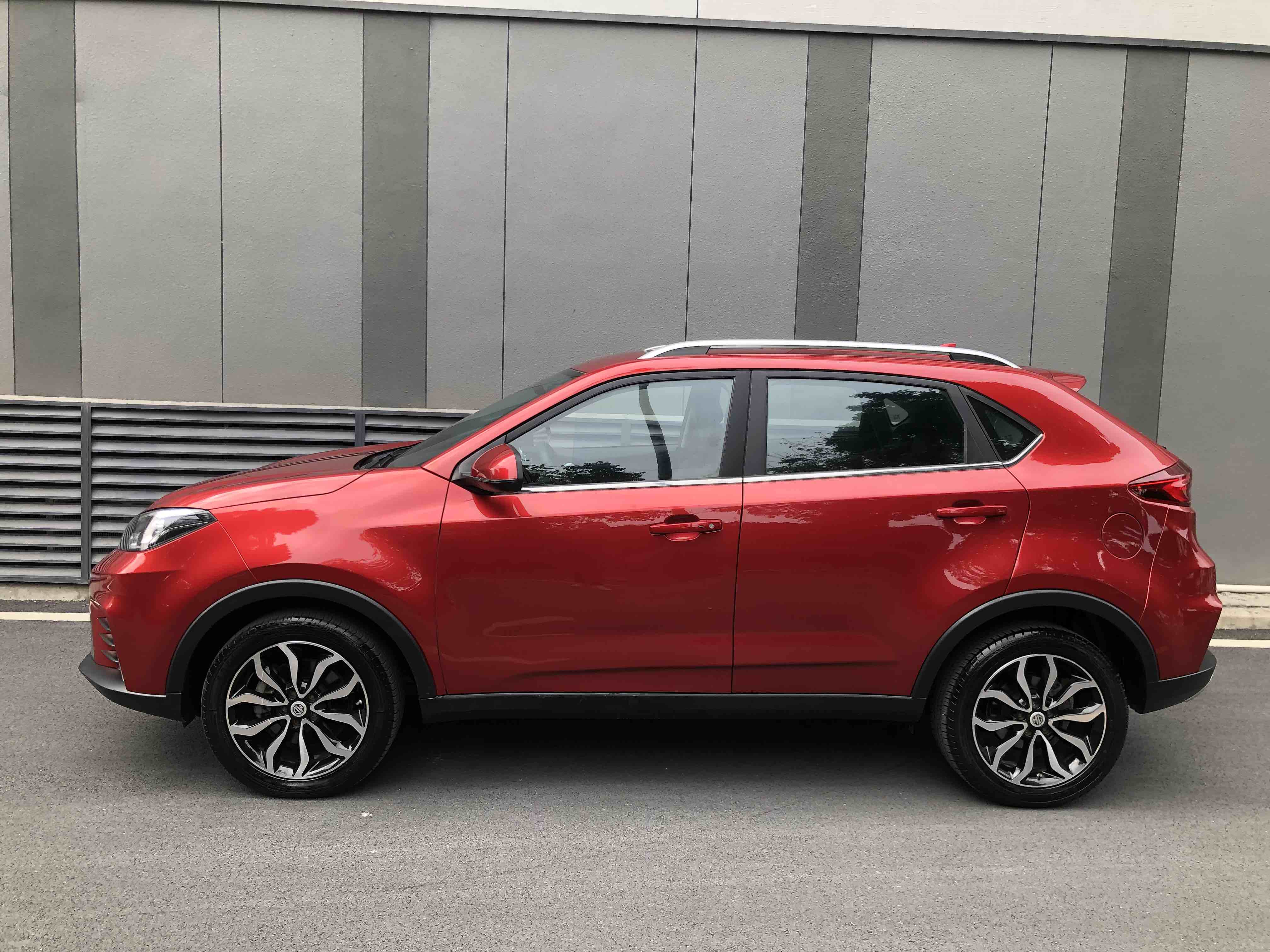 MG GS 2017 car image #13