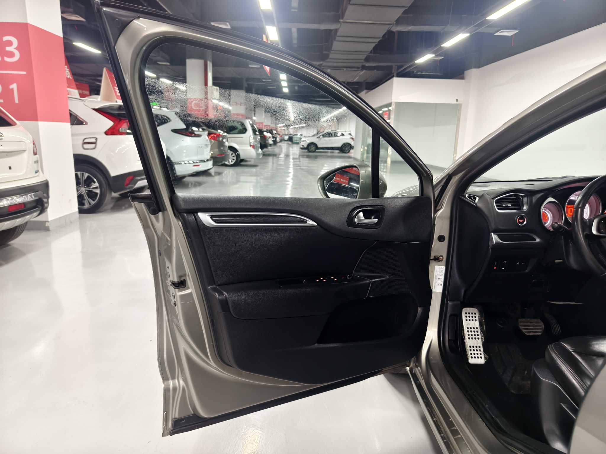 Citroen C4L 2014 imagen de coche #13