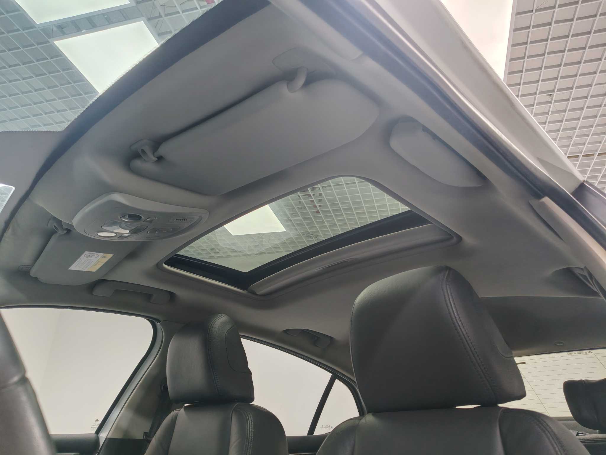 Citroen C4L 2014 car image #13