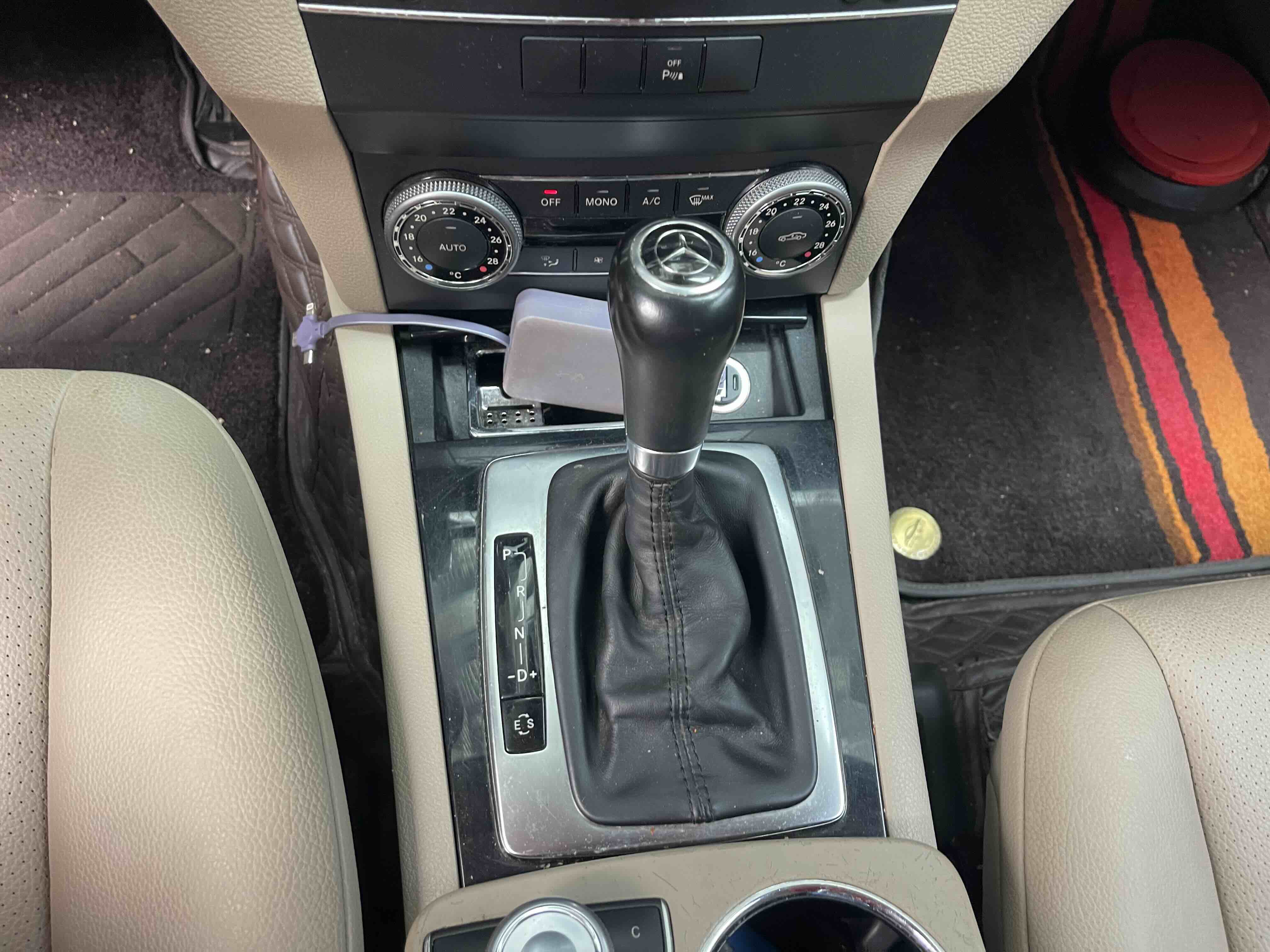 Mercedes-Benz GLK Class (Imported) 2011 immagine di auto #13