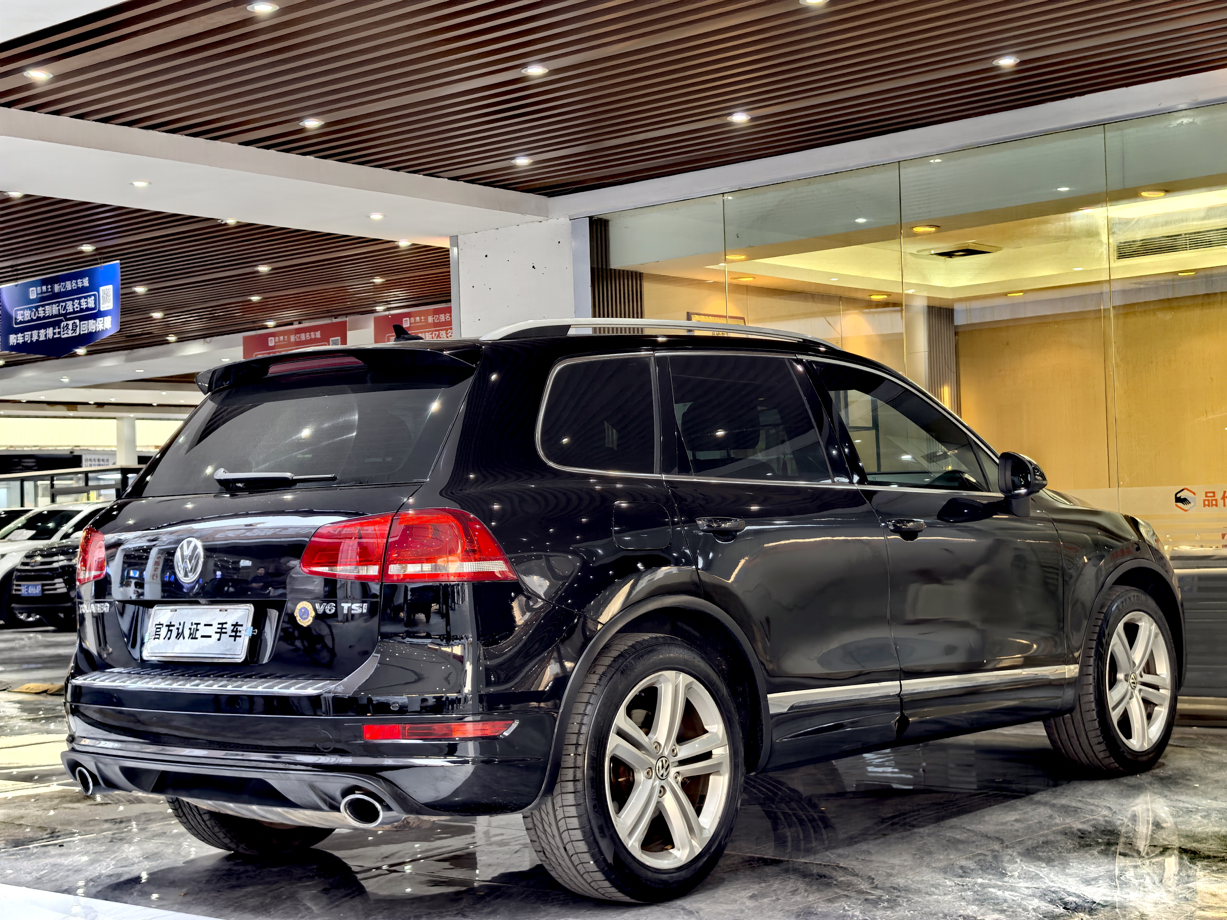 Volkswagen Touareg 2014 car image #13