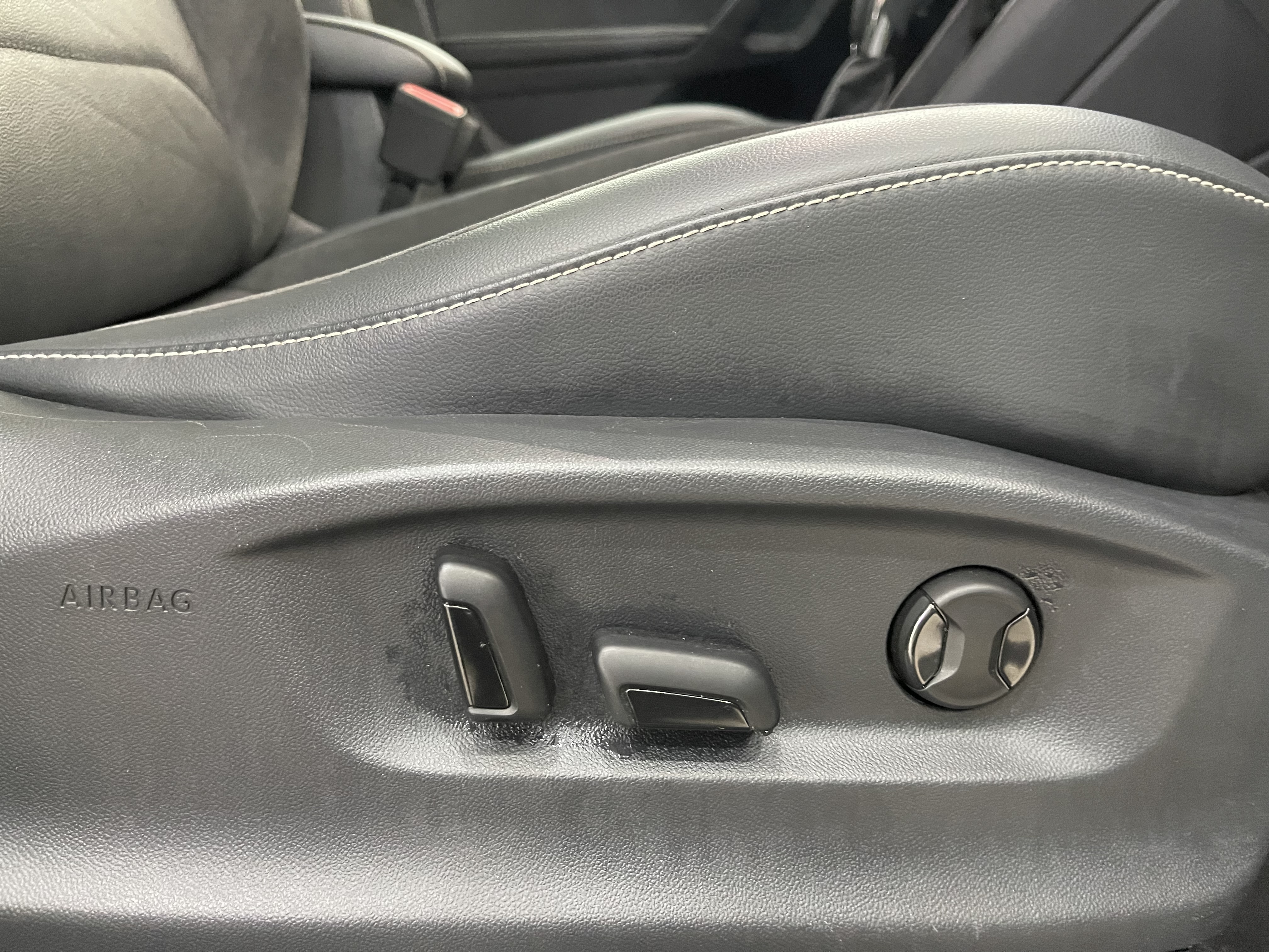 Volkswagen Tiguan L 2017 car image #13