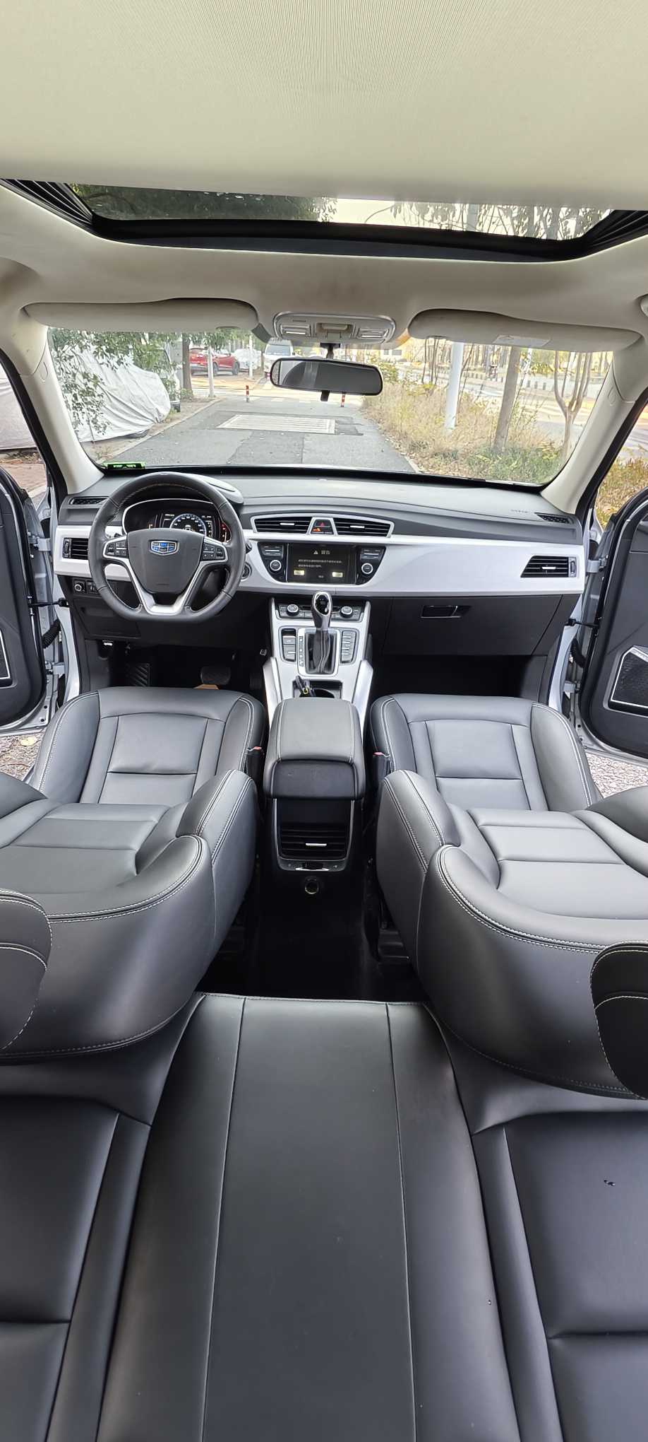 GEELY 2018 imagen de coche #13