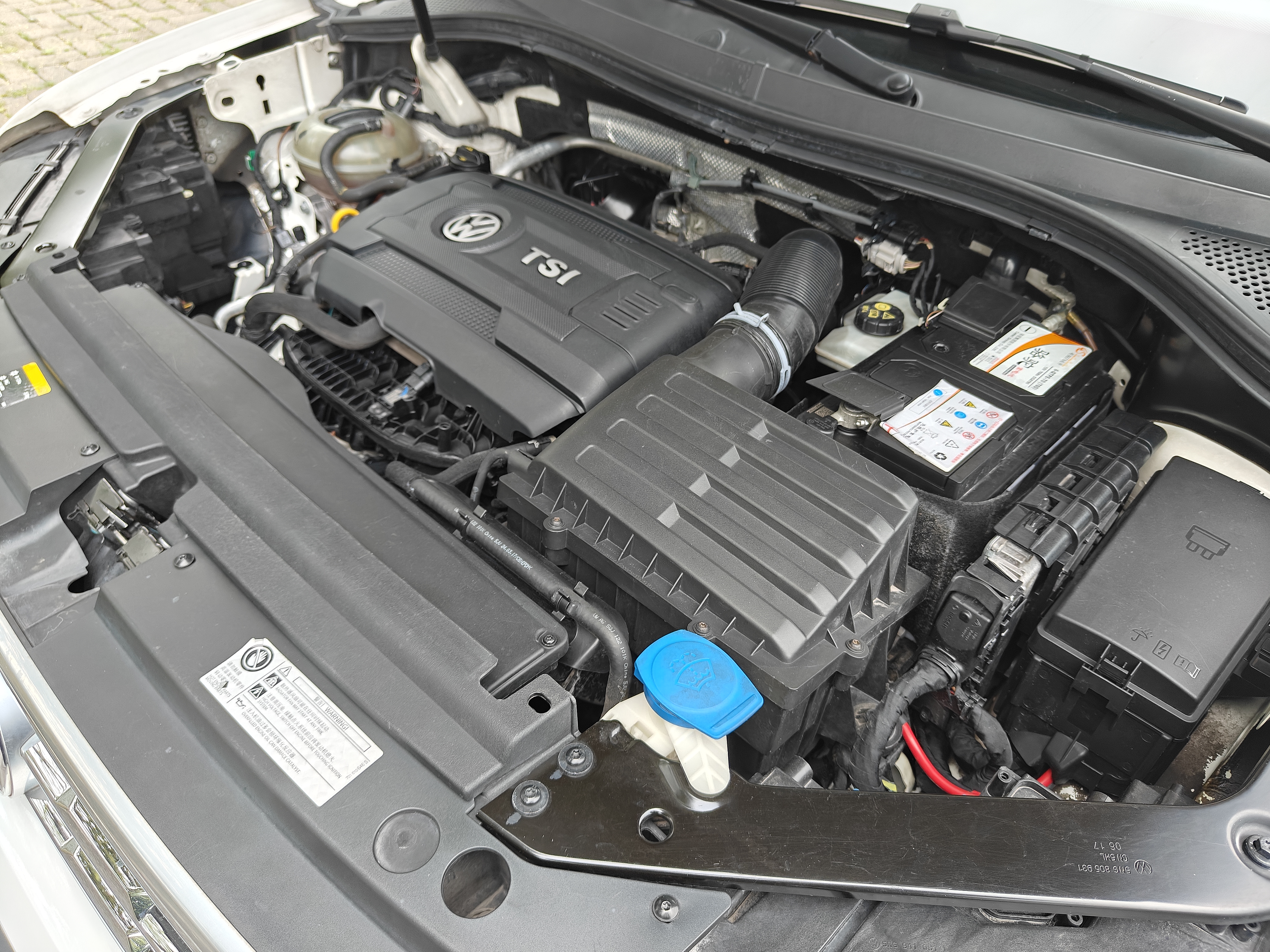 Volkswagen Tiguan L 2017 car image #13