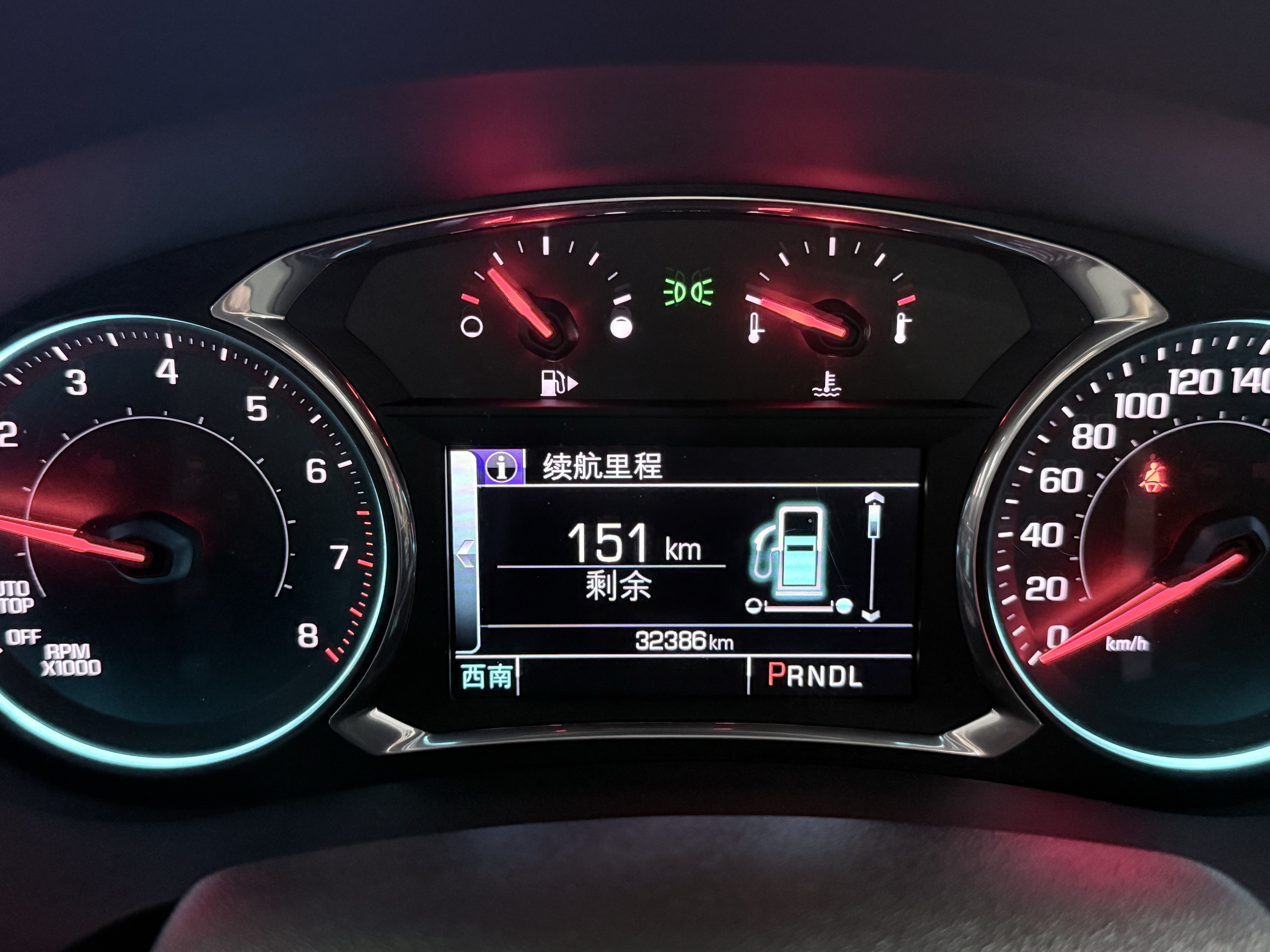 Chevrolet Malibu XL 2018 immagine di auto #13