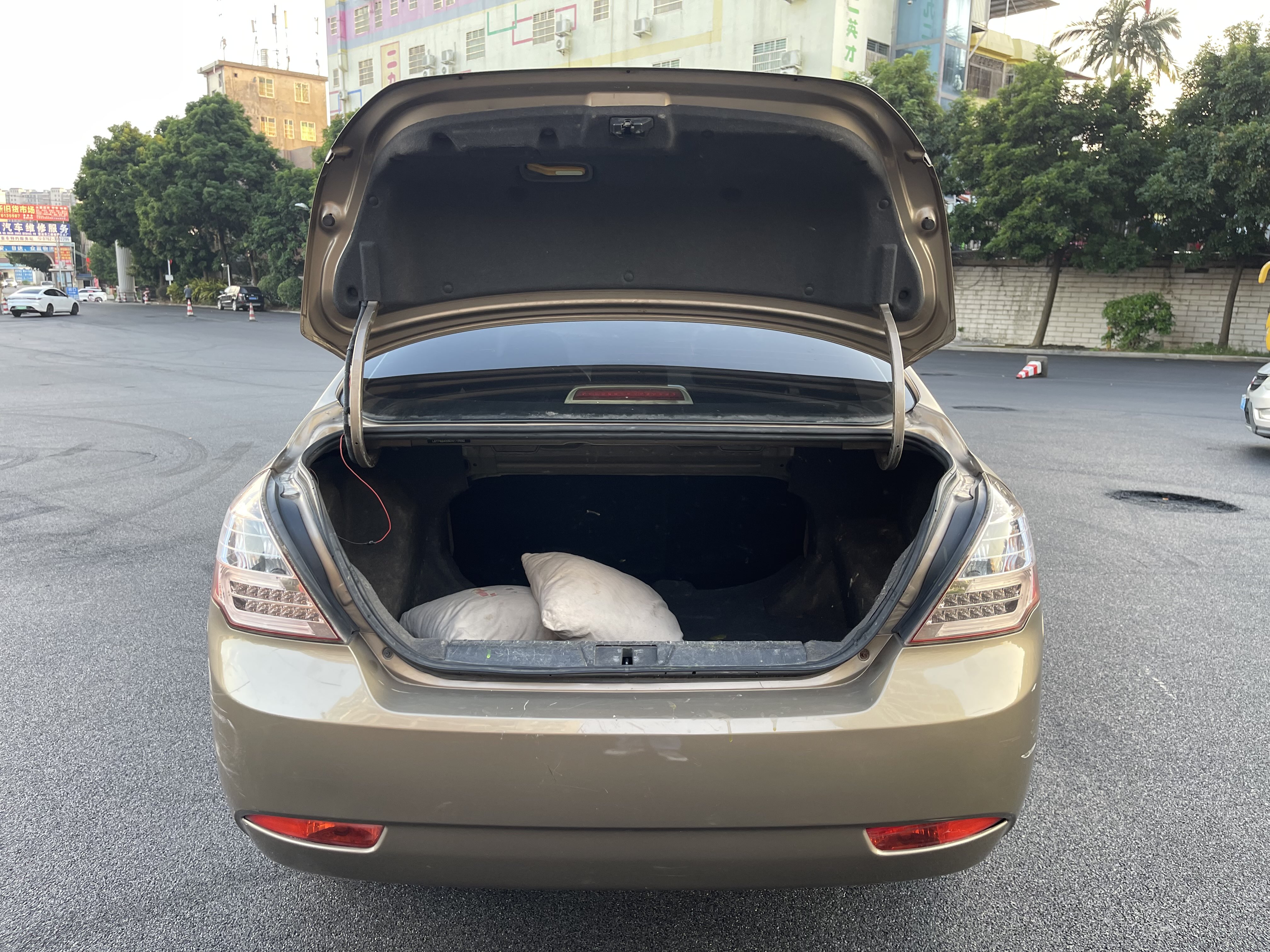 GEELY Emgrand Classic 2014 #13 GEELY Emgrand Classic 2014 car image #13