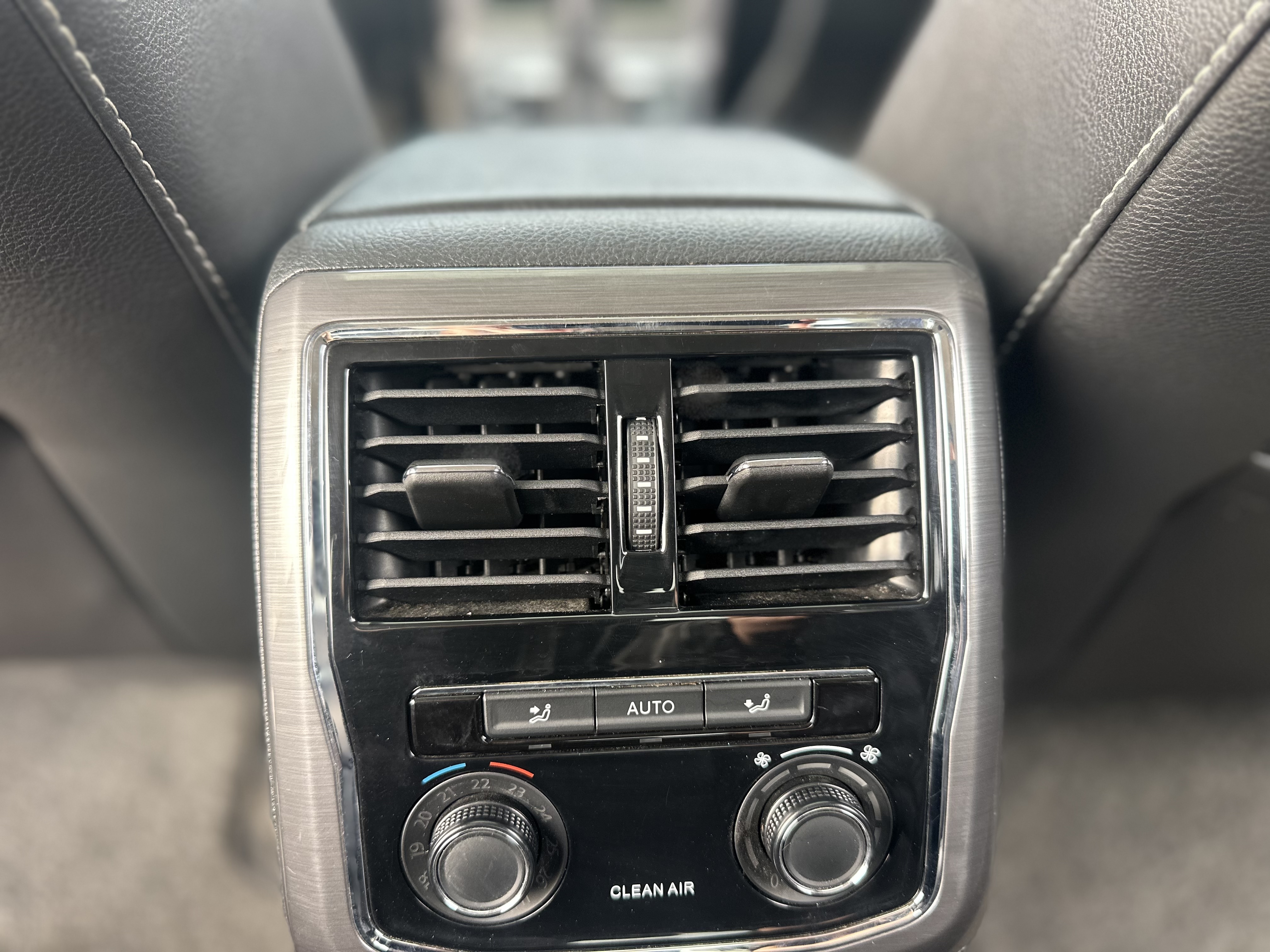 Volkswagen Passat 2018 car image #13