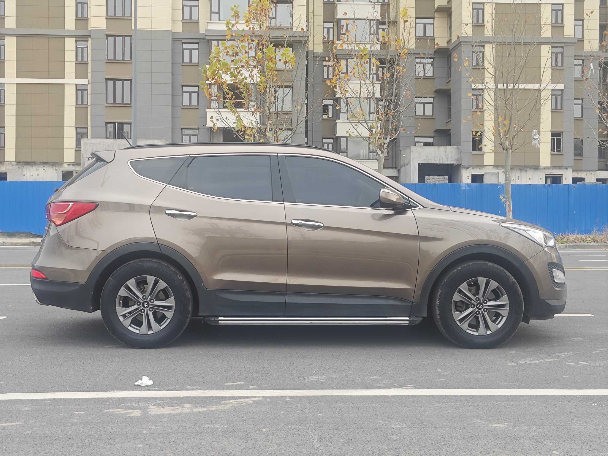 Hyundai Santa Fe 2014 car image #13