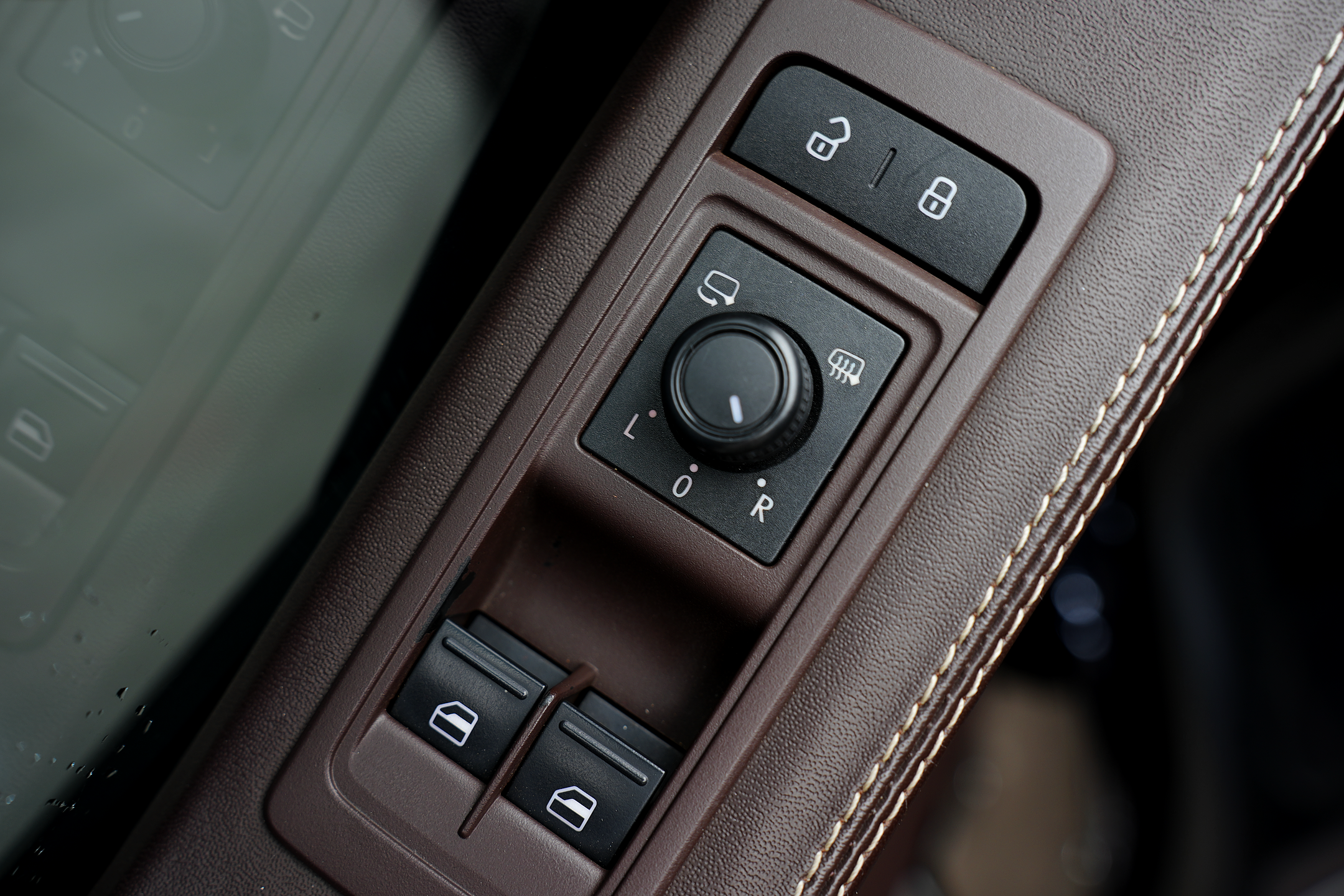 Volkswagen Caravelle 2017 car image #13