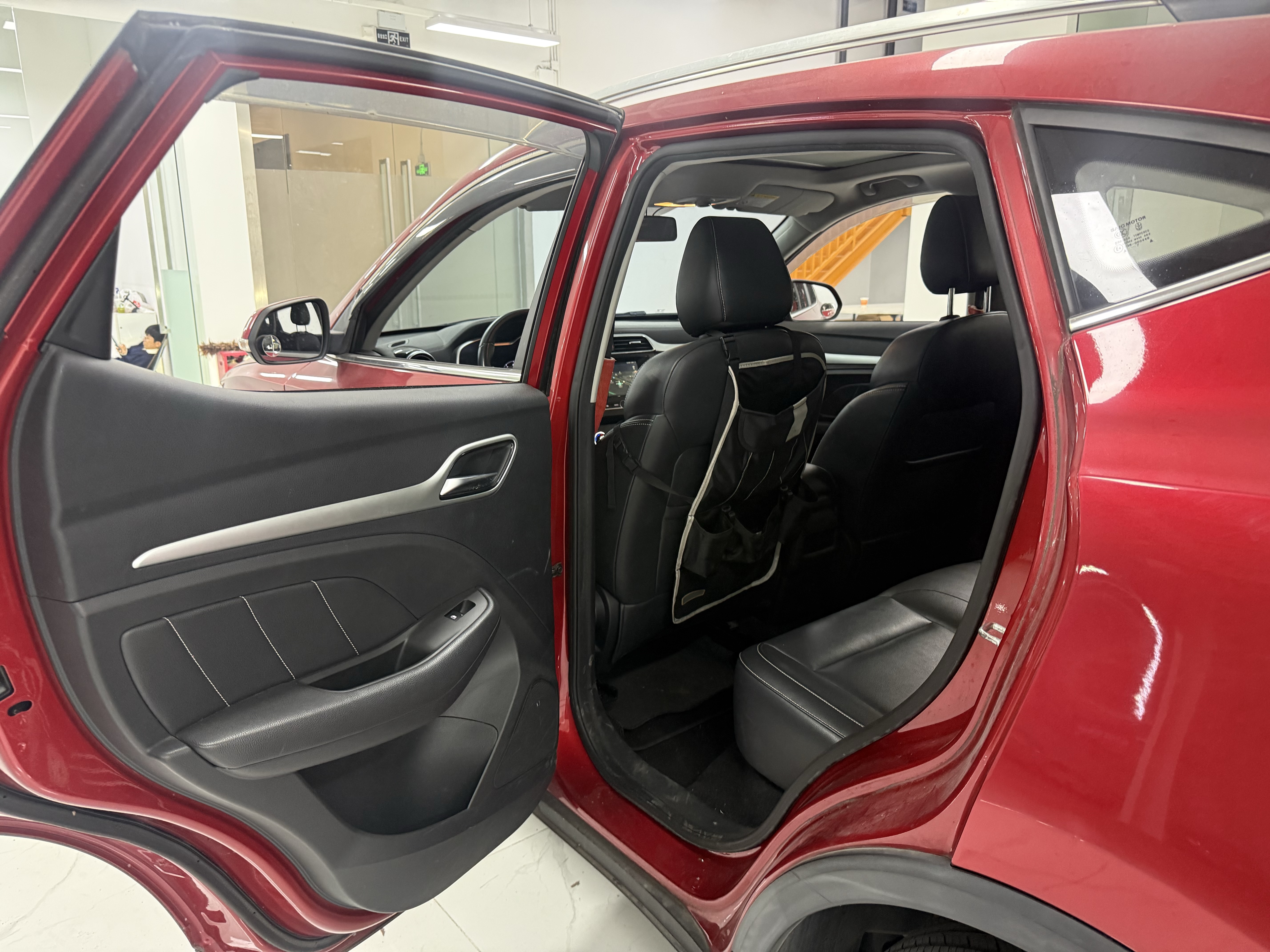 MG ZS 2017 car image #13