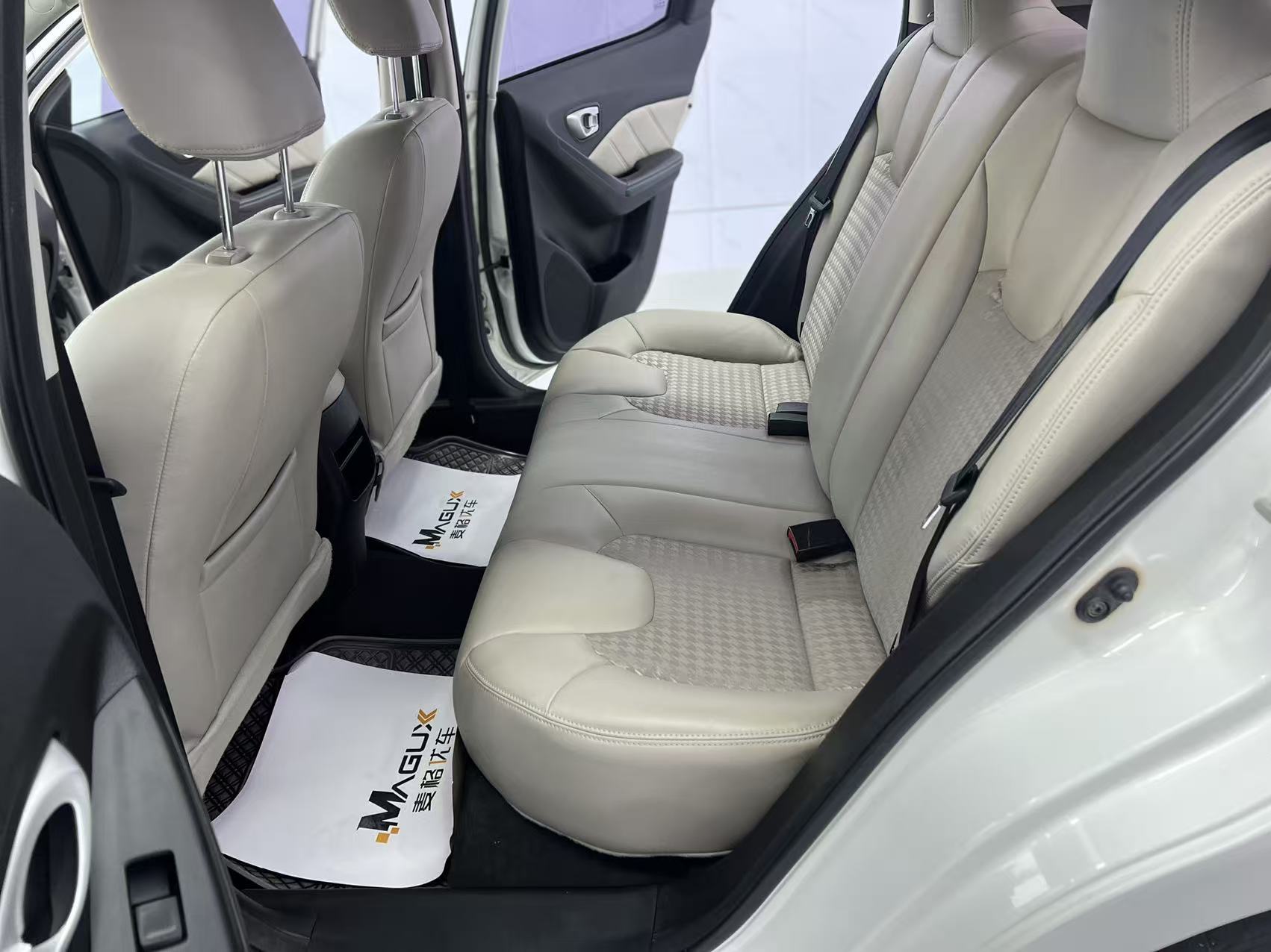 GAC Trumpchi GA3 2017 изображение автомобиля #13