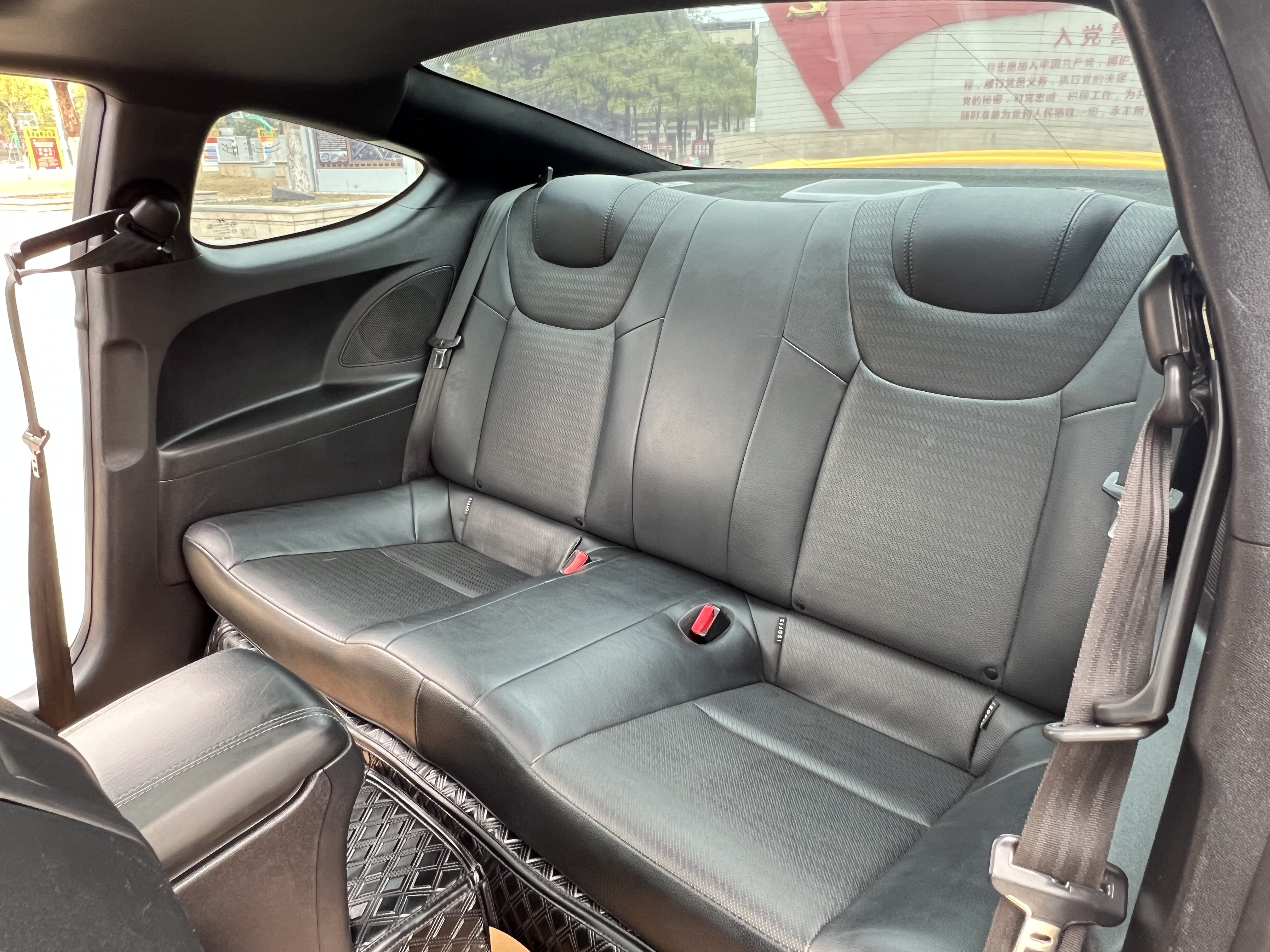 Hyundai Rohens-Coupe 2013 #13 Hyundai Rohens-Coupe 2013 car image #13