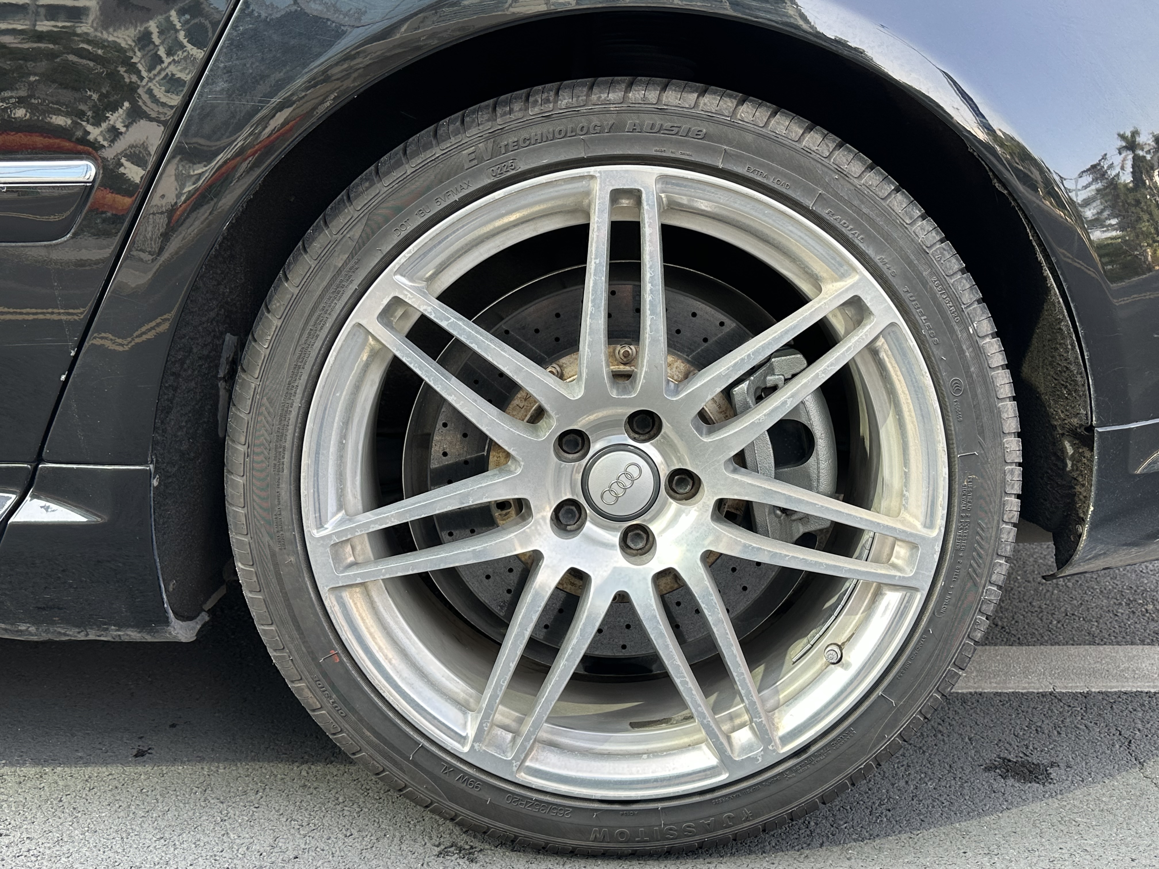 Audi S8 2008 car image #13