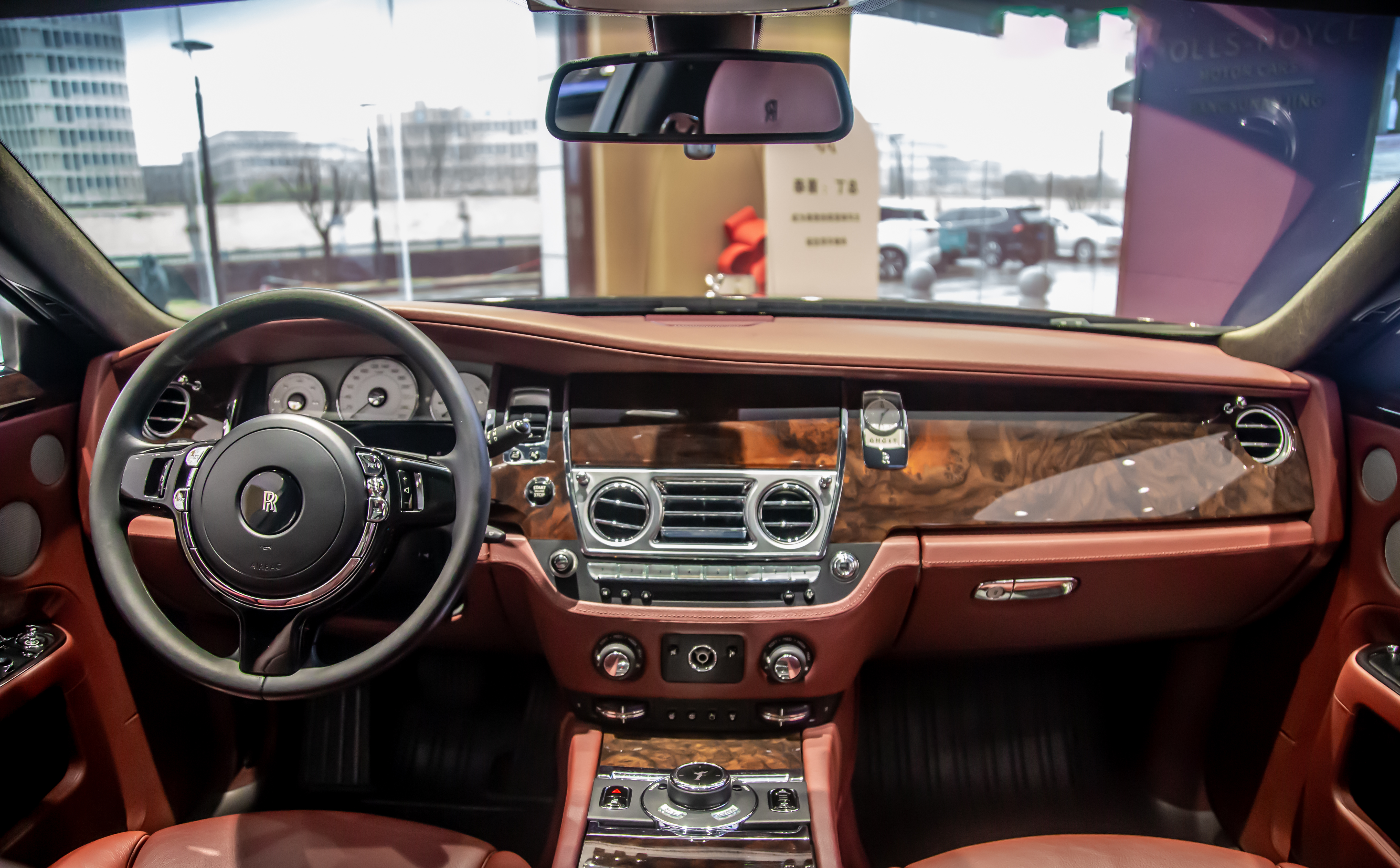 劳斯莱斯 古思特 2017 汽车图片 #13