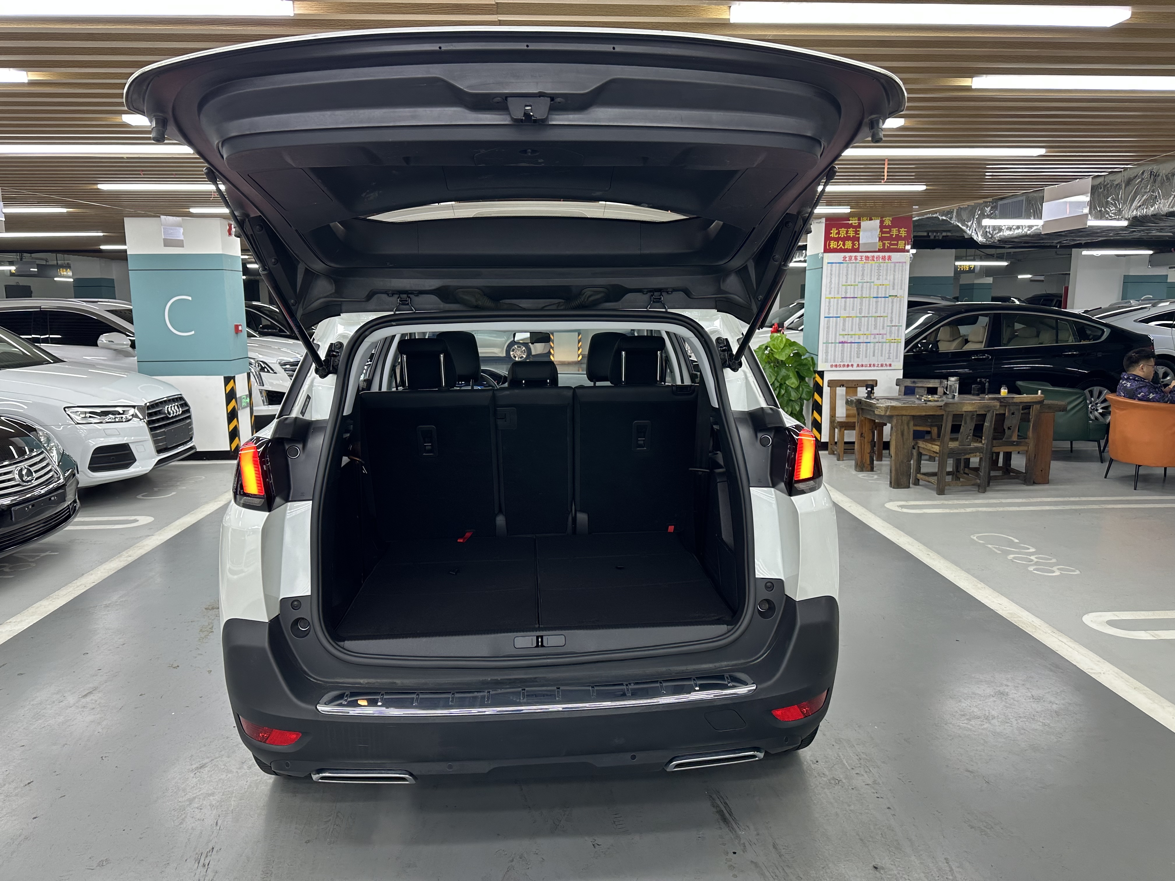 Peugeot 5008 2019 car image #13