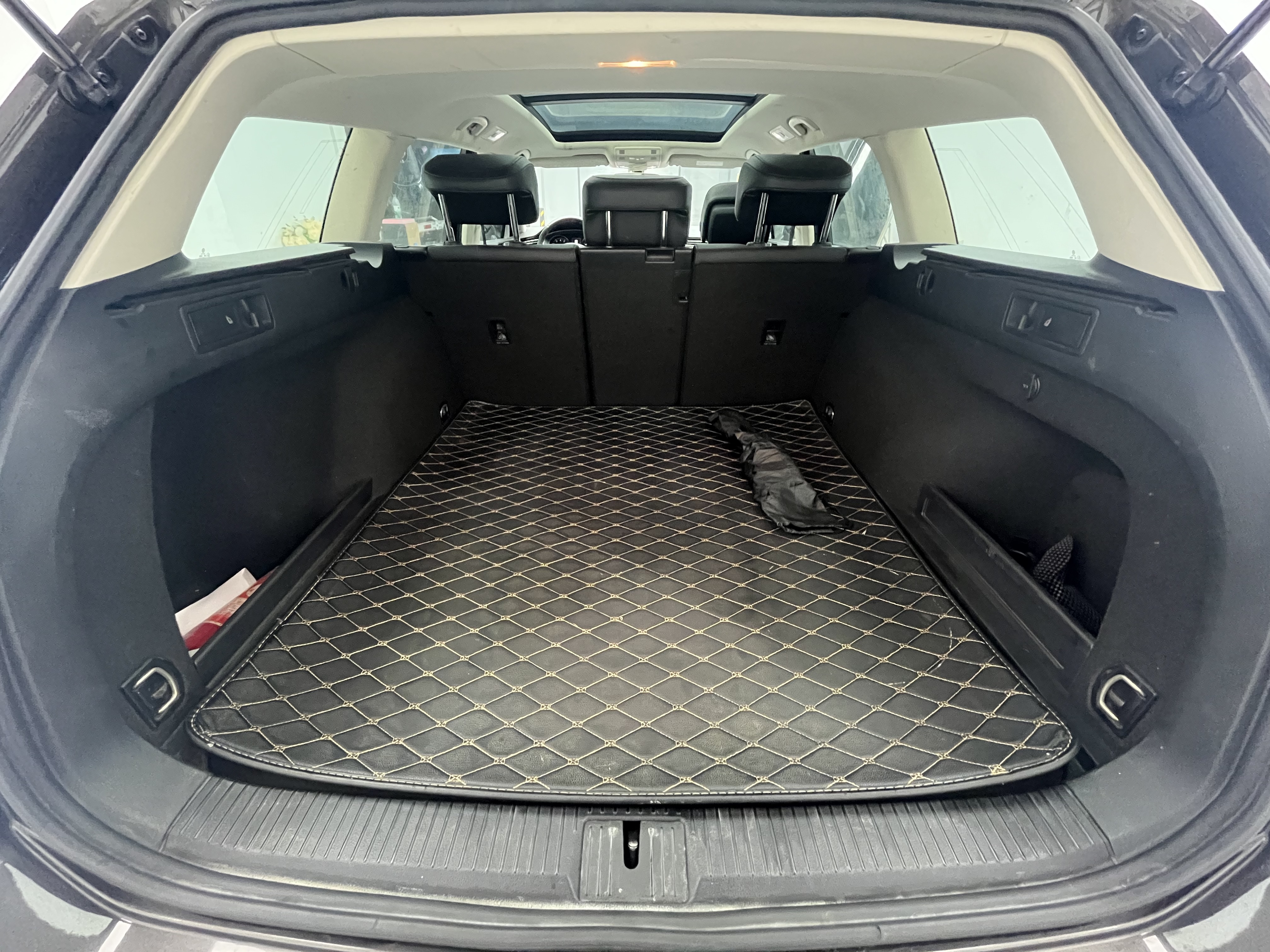 Volkswagen Passat Variant 2017 immagine di auto #13