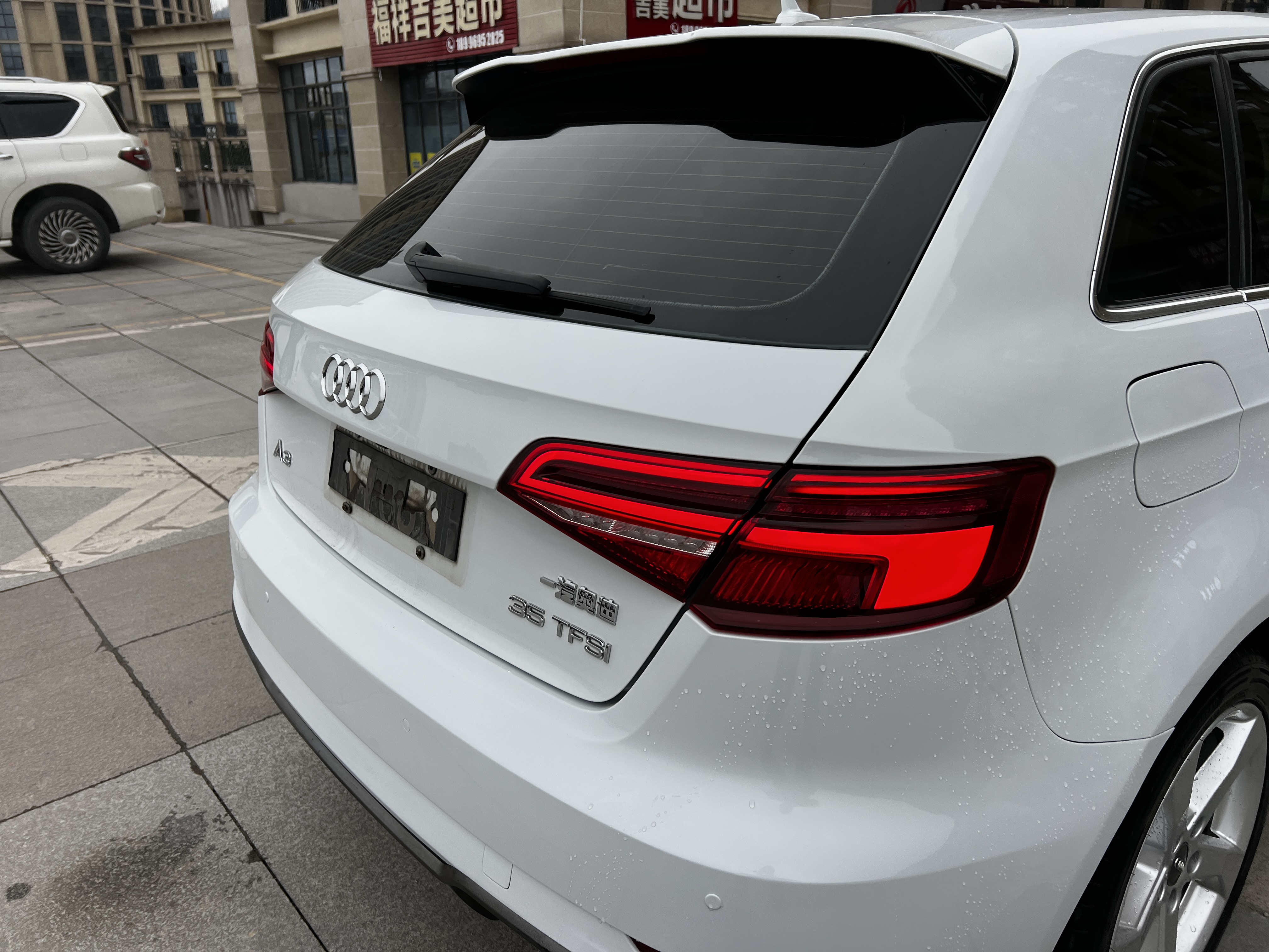 Audi A3 2018 car image #13