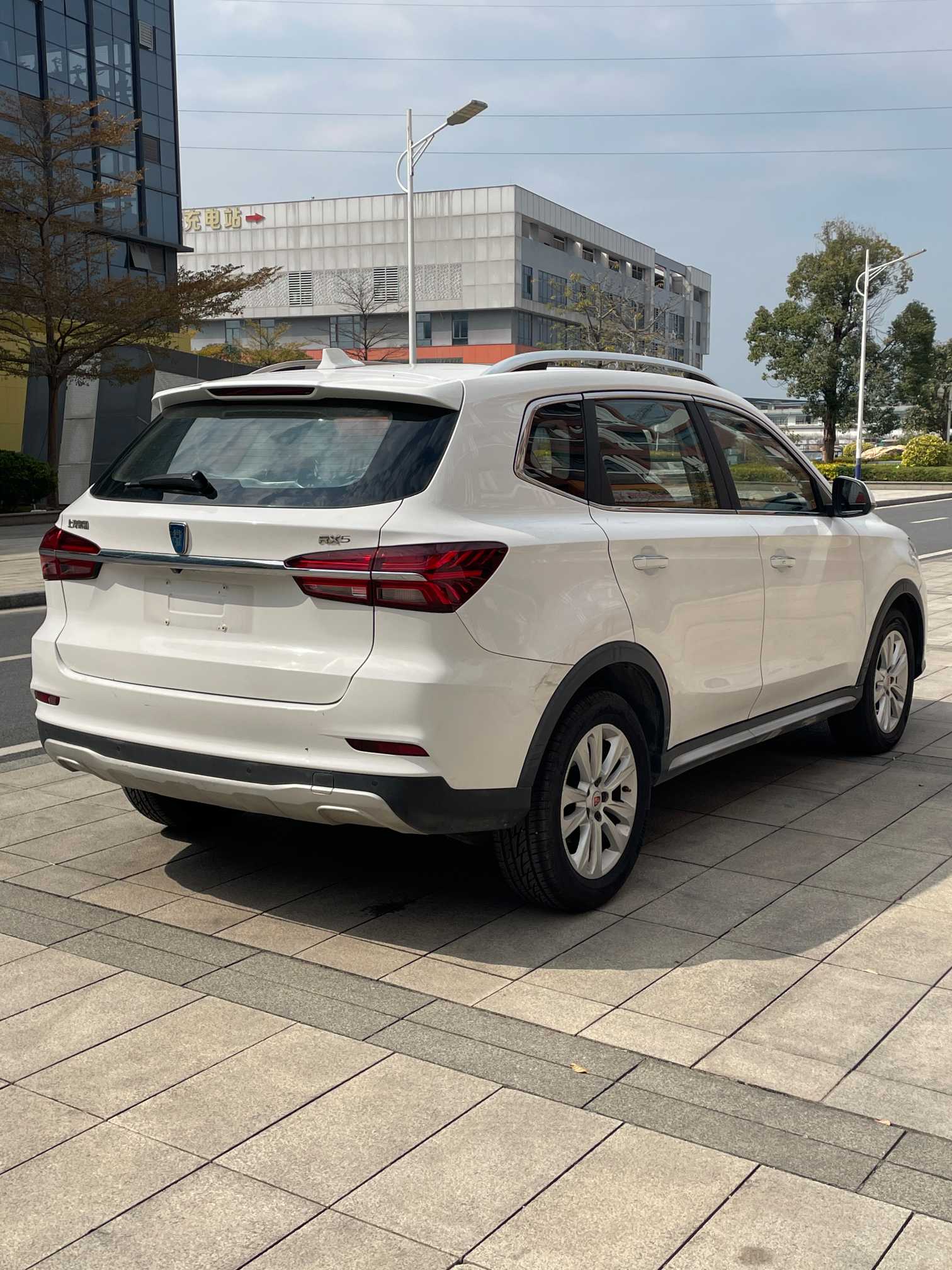 Roewe RX5 2018 image de voiture #13