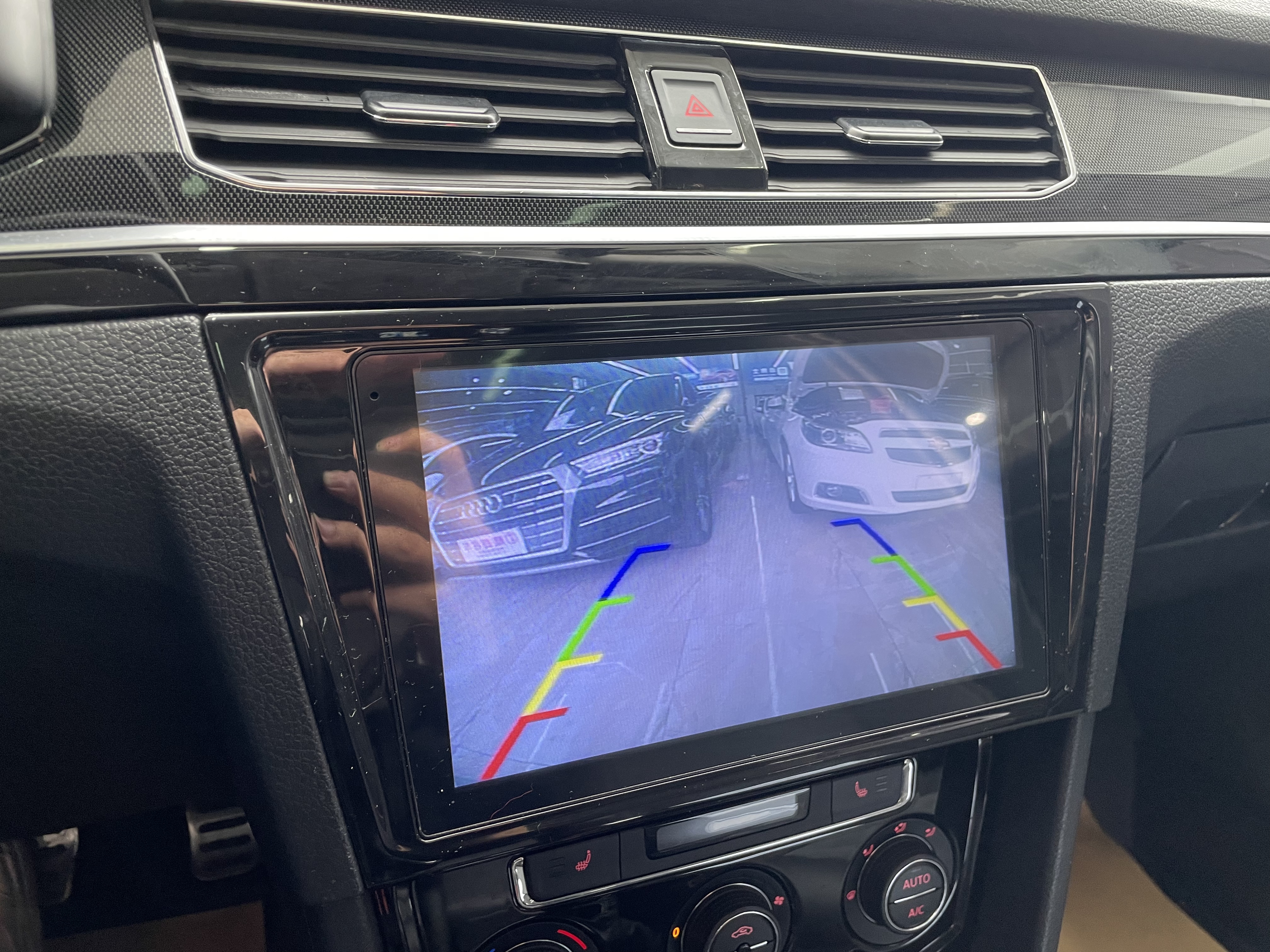 Volkswagen C-Trek 2018 immagine di auto #13