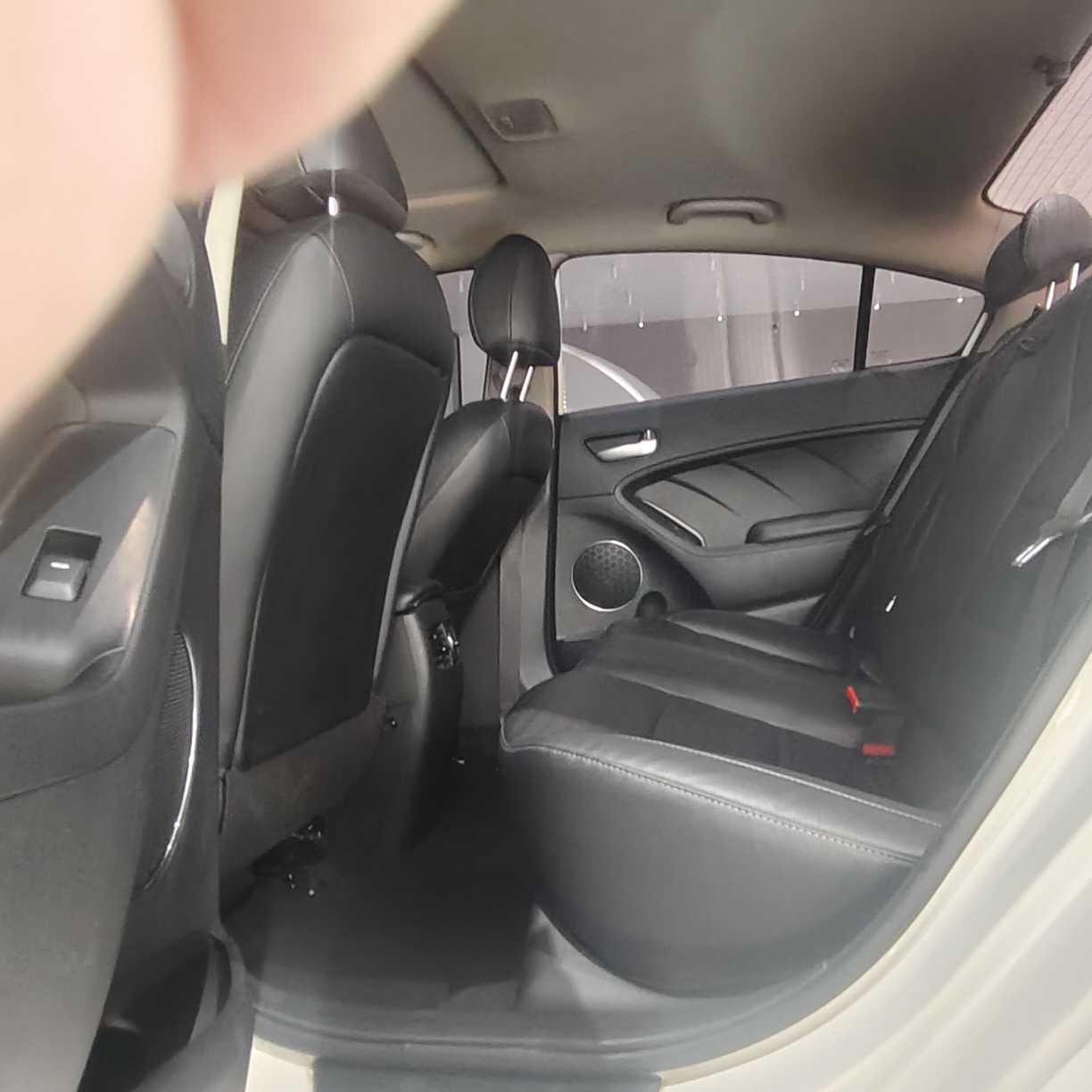 Kia K3 2018 car image #13