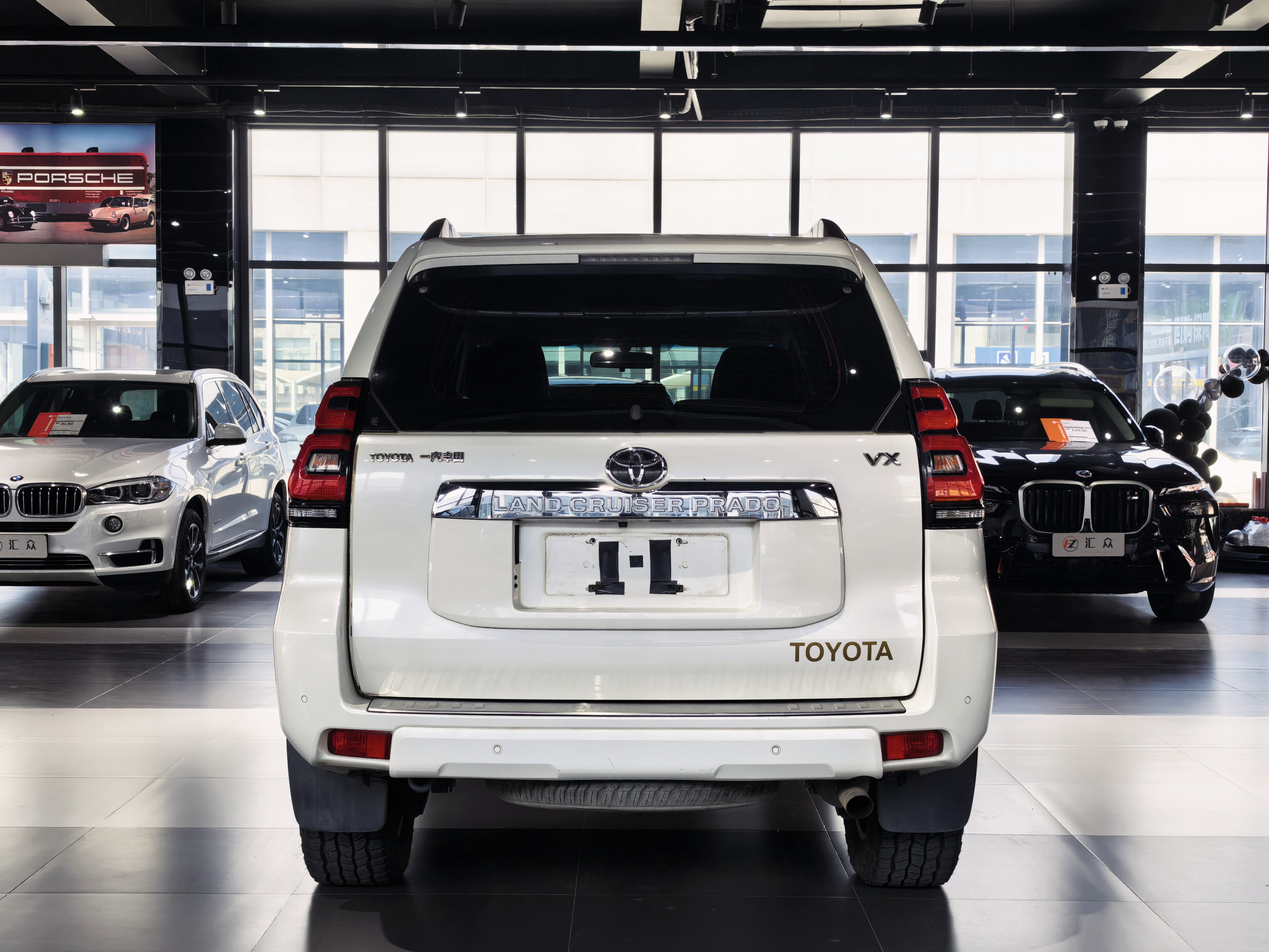 Toyota Land Cruiser Prado 2018 immagine di auto #13