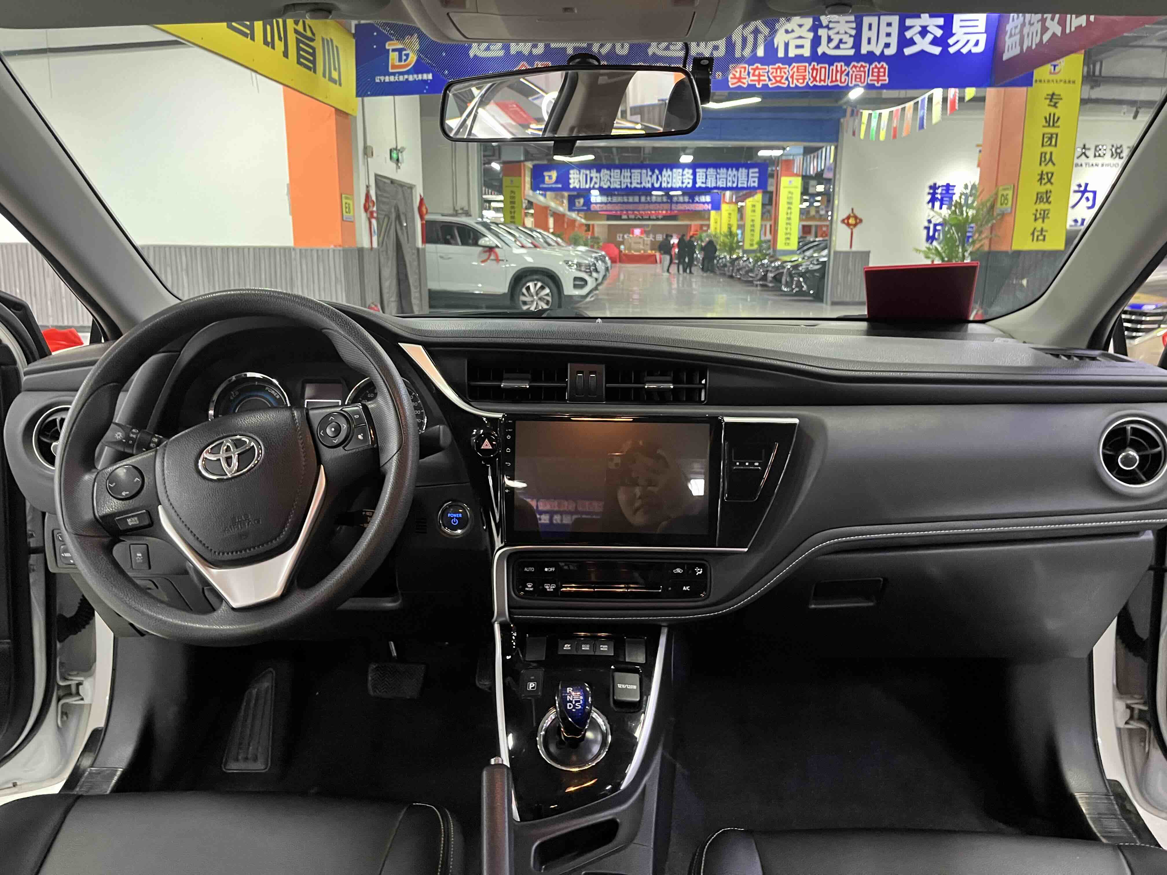 Corolla 2018 car image #13