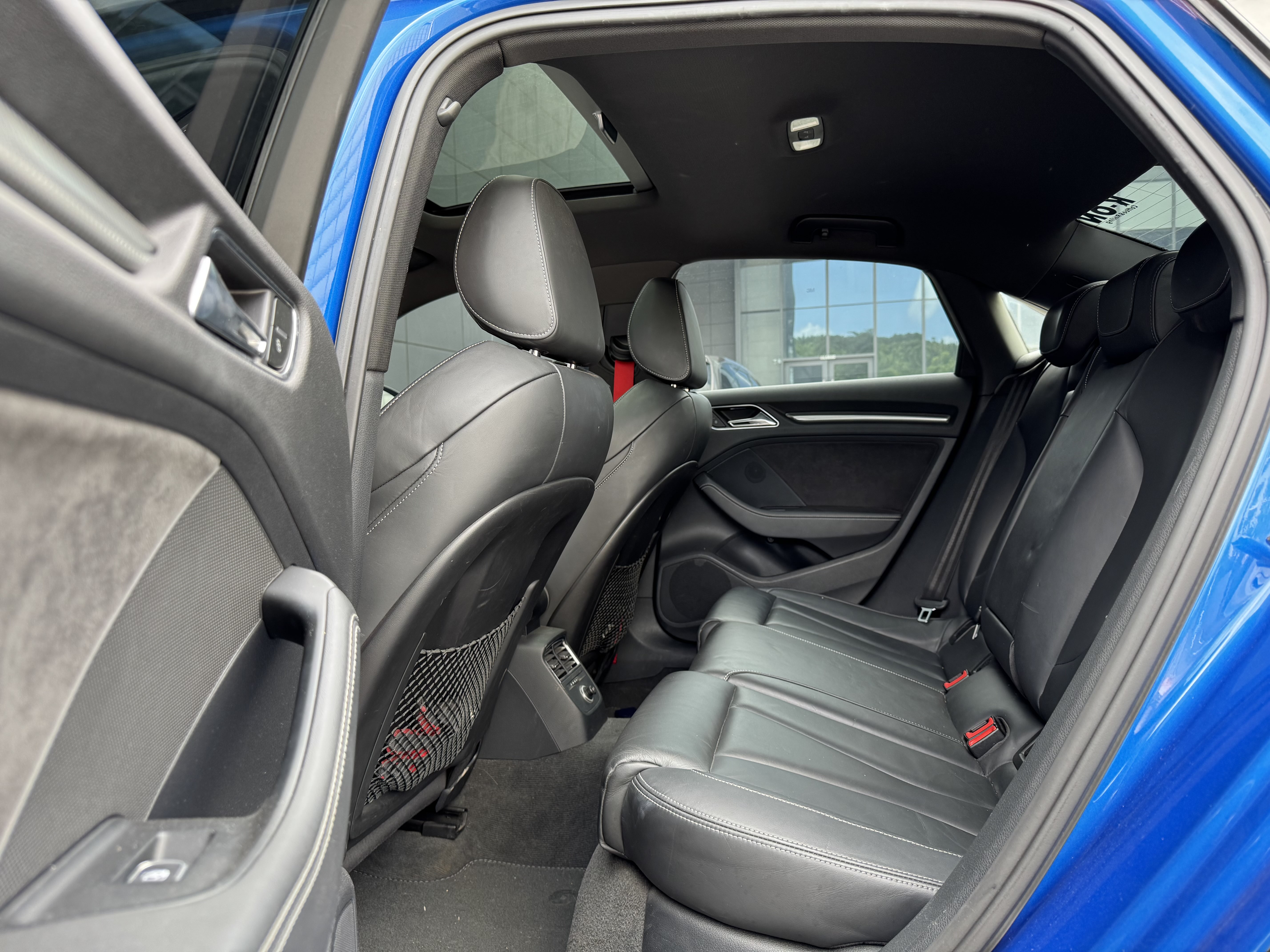 Audi RS 3 2018 car image #13