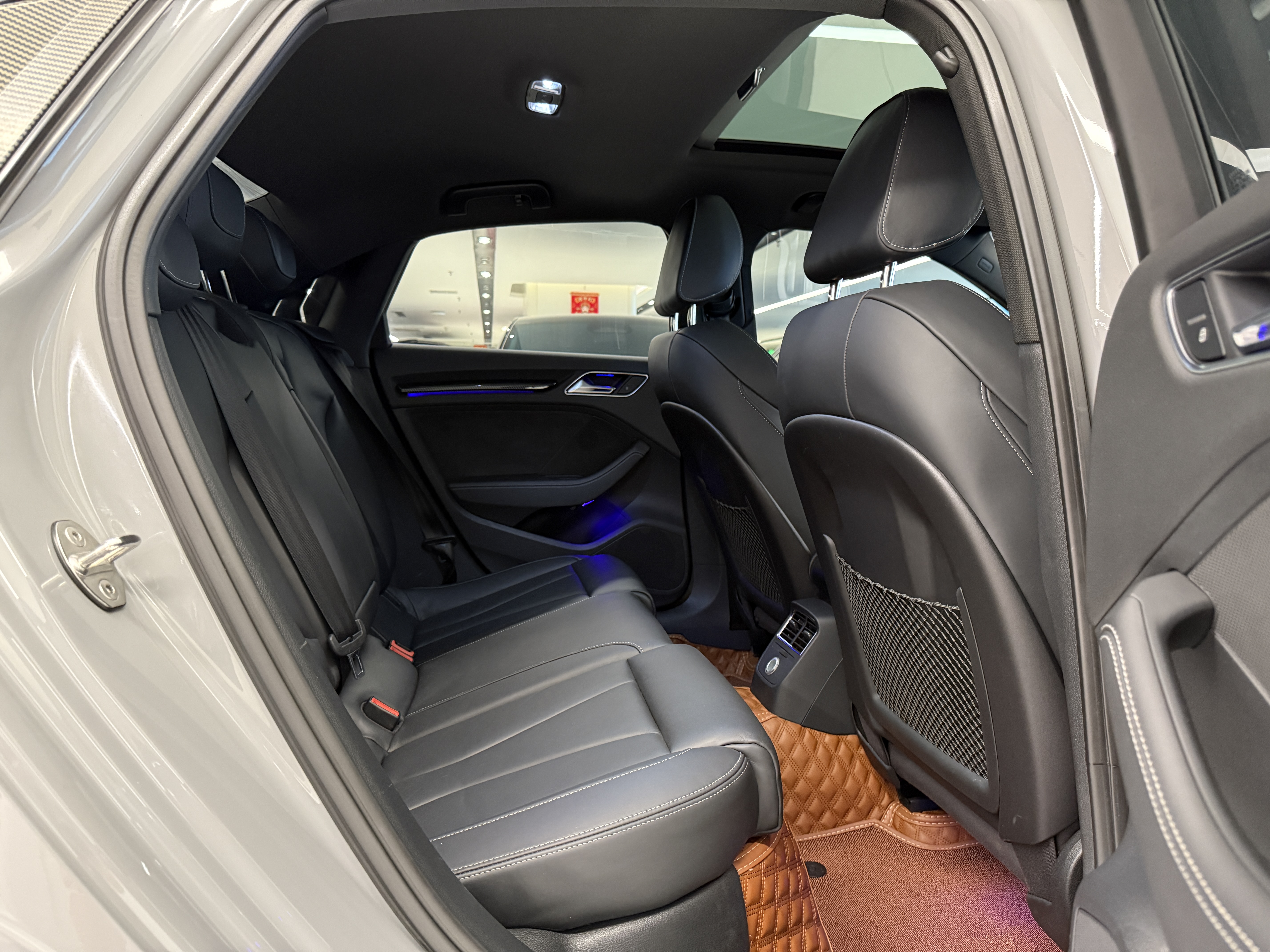 Audi RS 3 2018 car image #13