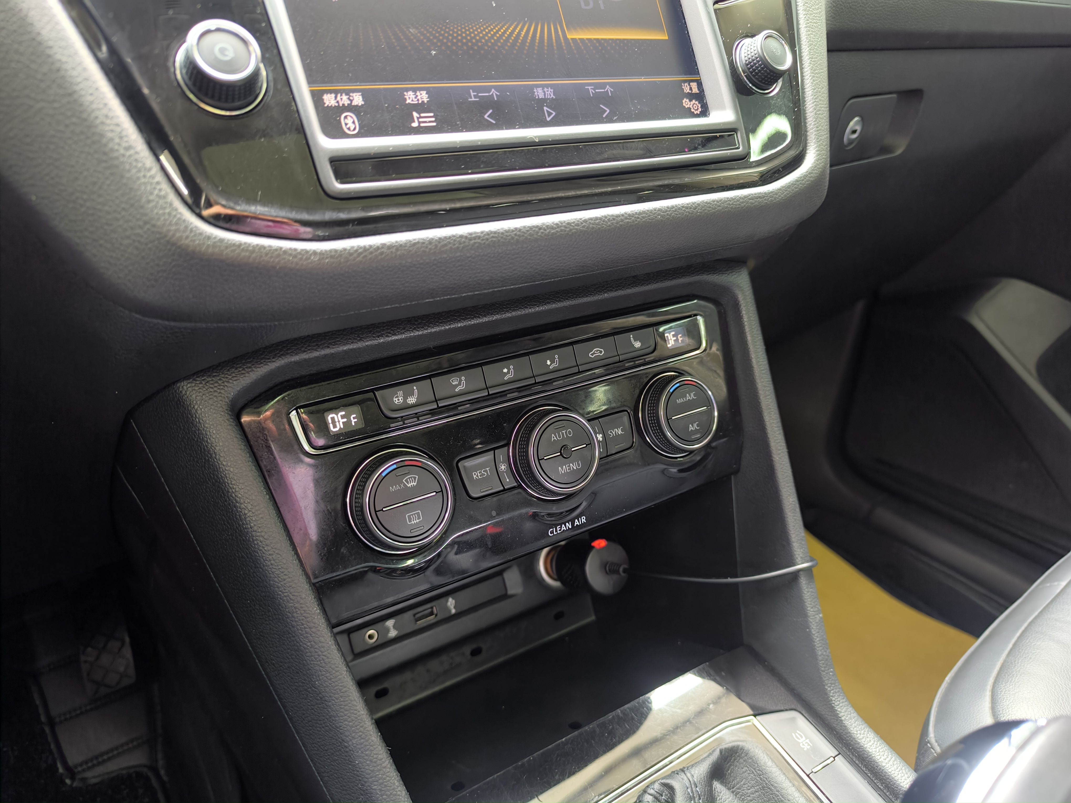 Volkswagen Tiguan L 2018 #13 Volkswagen Tiguan L 2018 car image #13