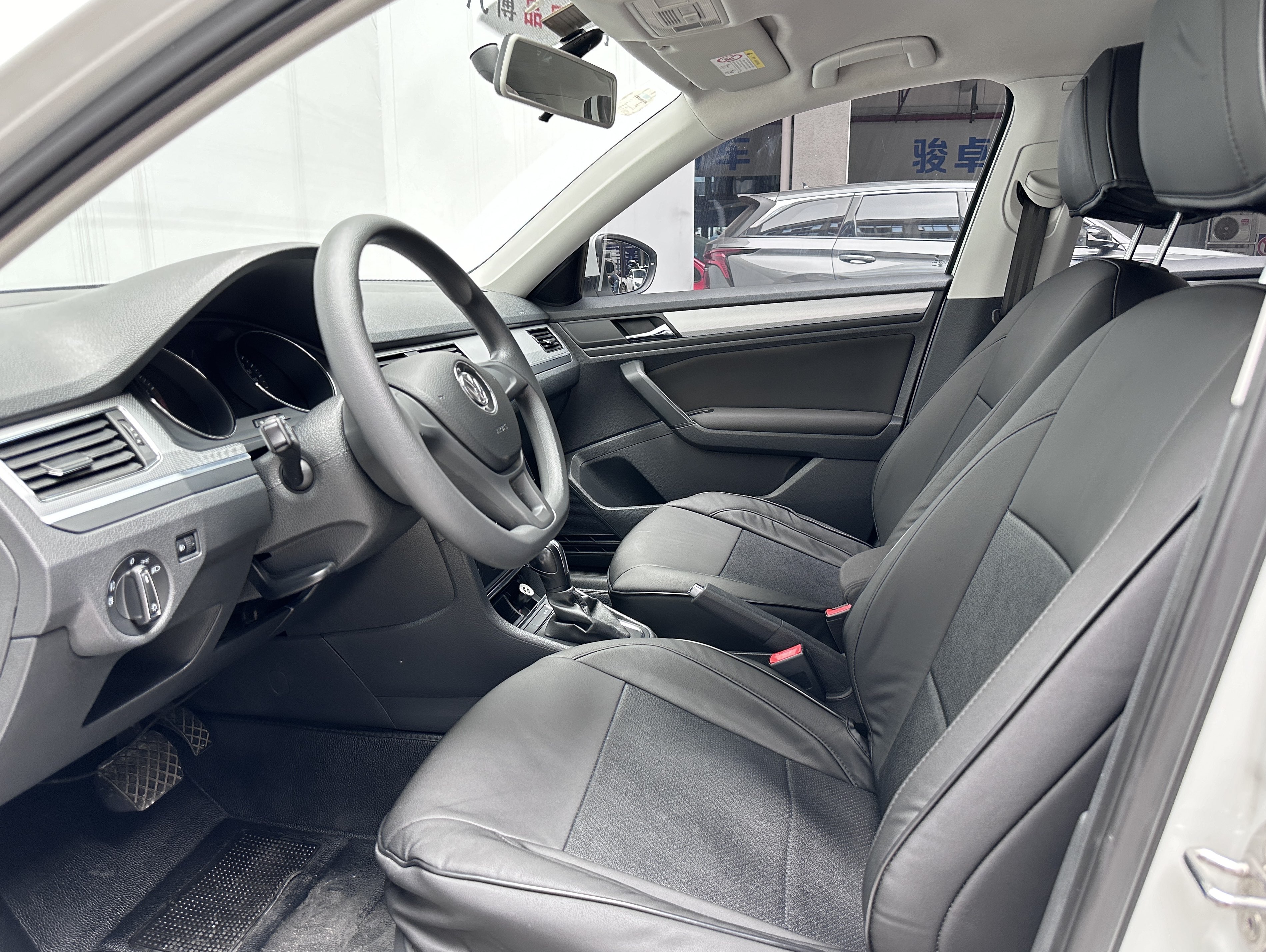 Volkswagen C-Trek 2018 immagine di auto #13