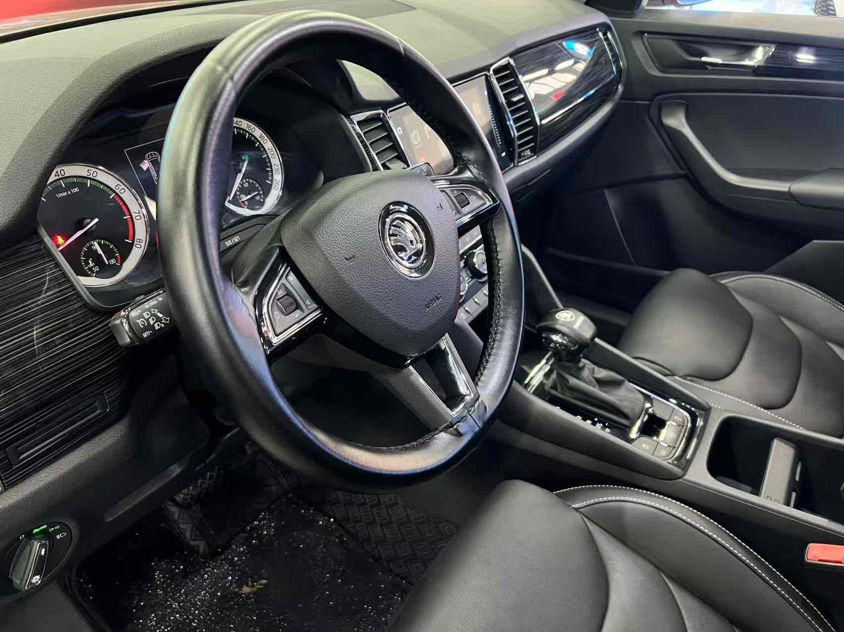 Skoda Kodiaq 2018 imagen de coche #13