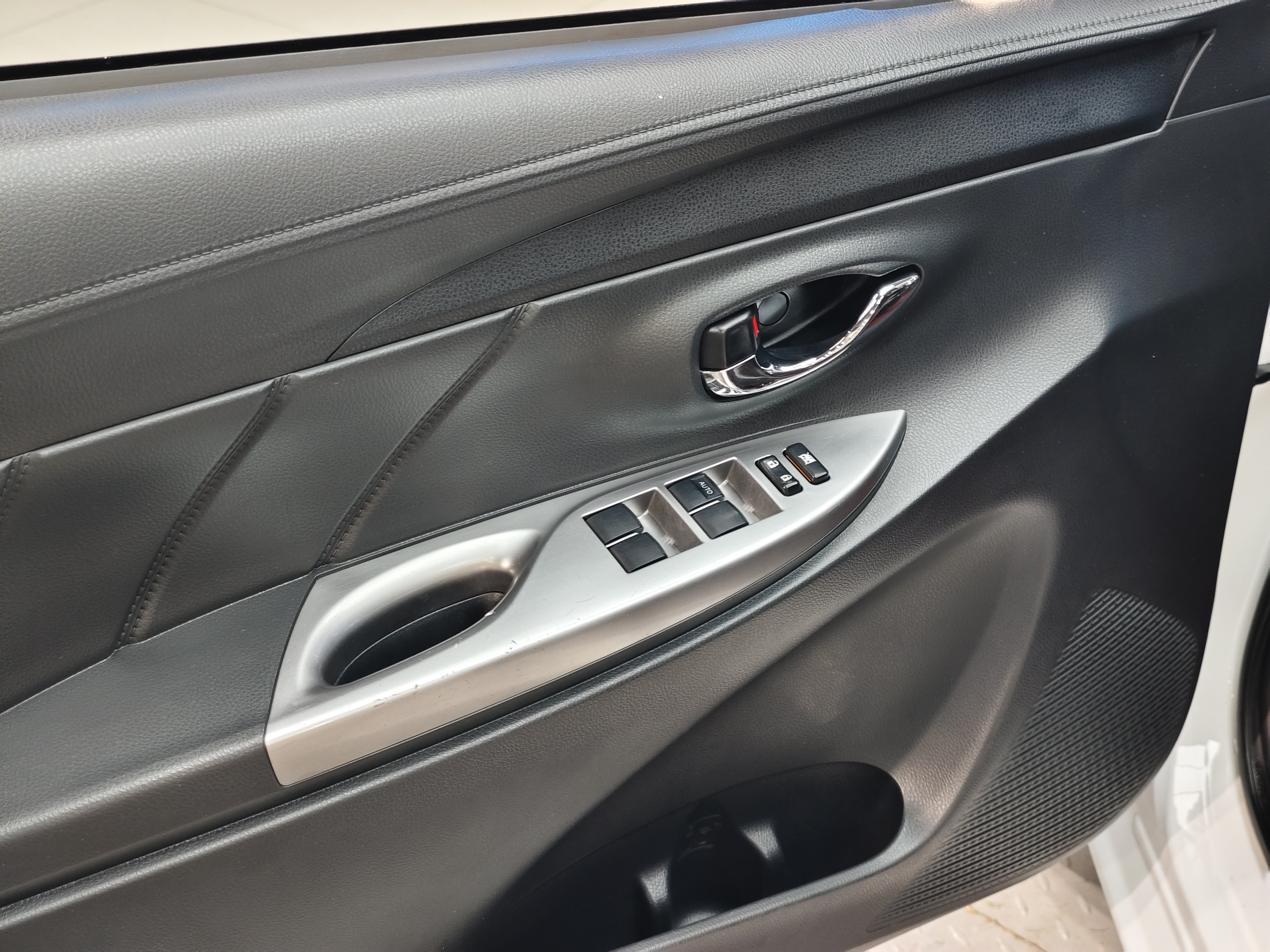 Yaris L Zhixuan 2016 #13 Yaris L Zhixuan 2016 car image #13