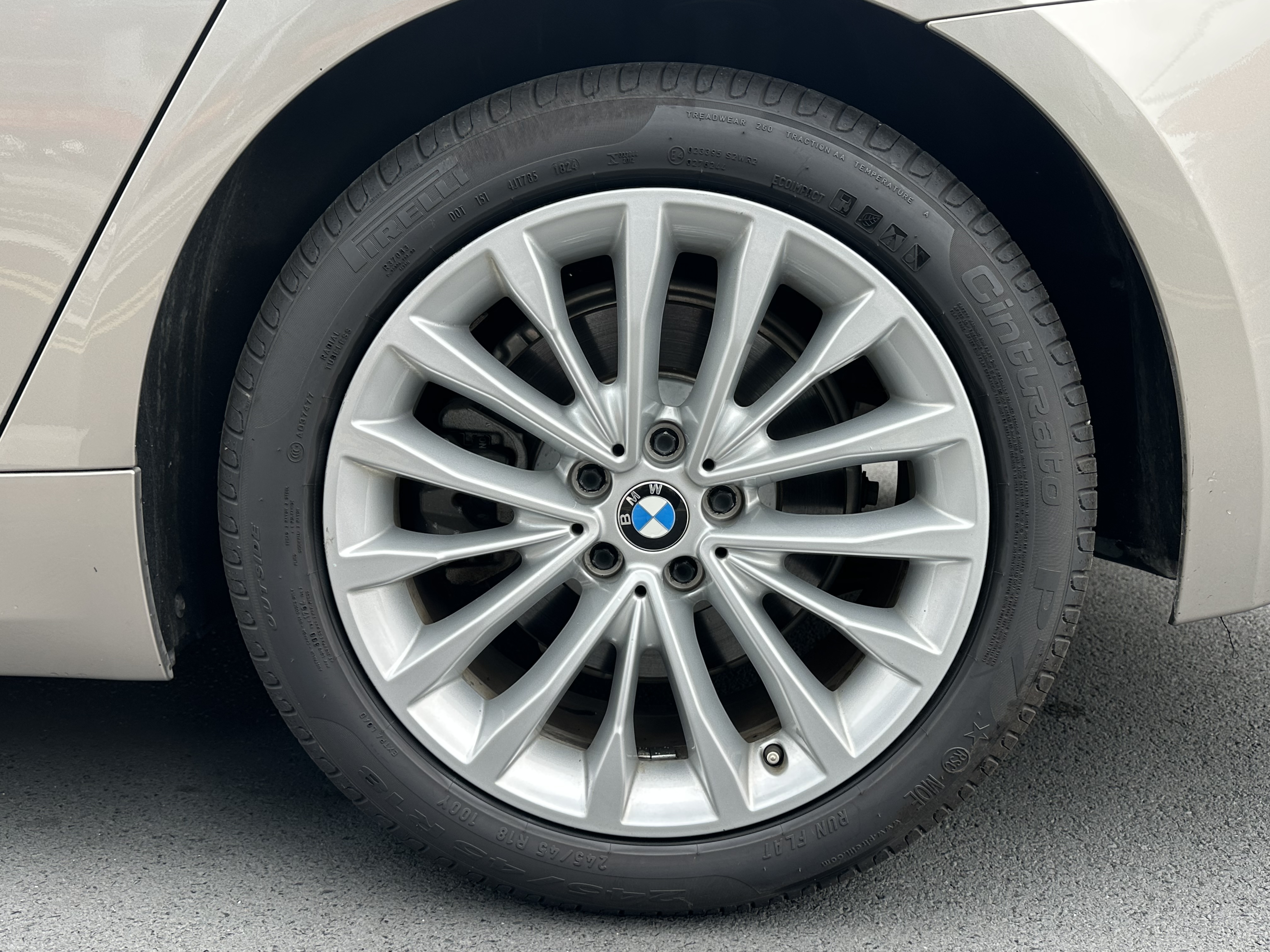 BMW 5 Series 2019 #13 BMW 5 Series 2019 car image #13