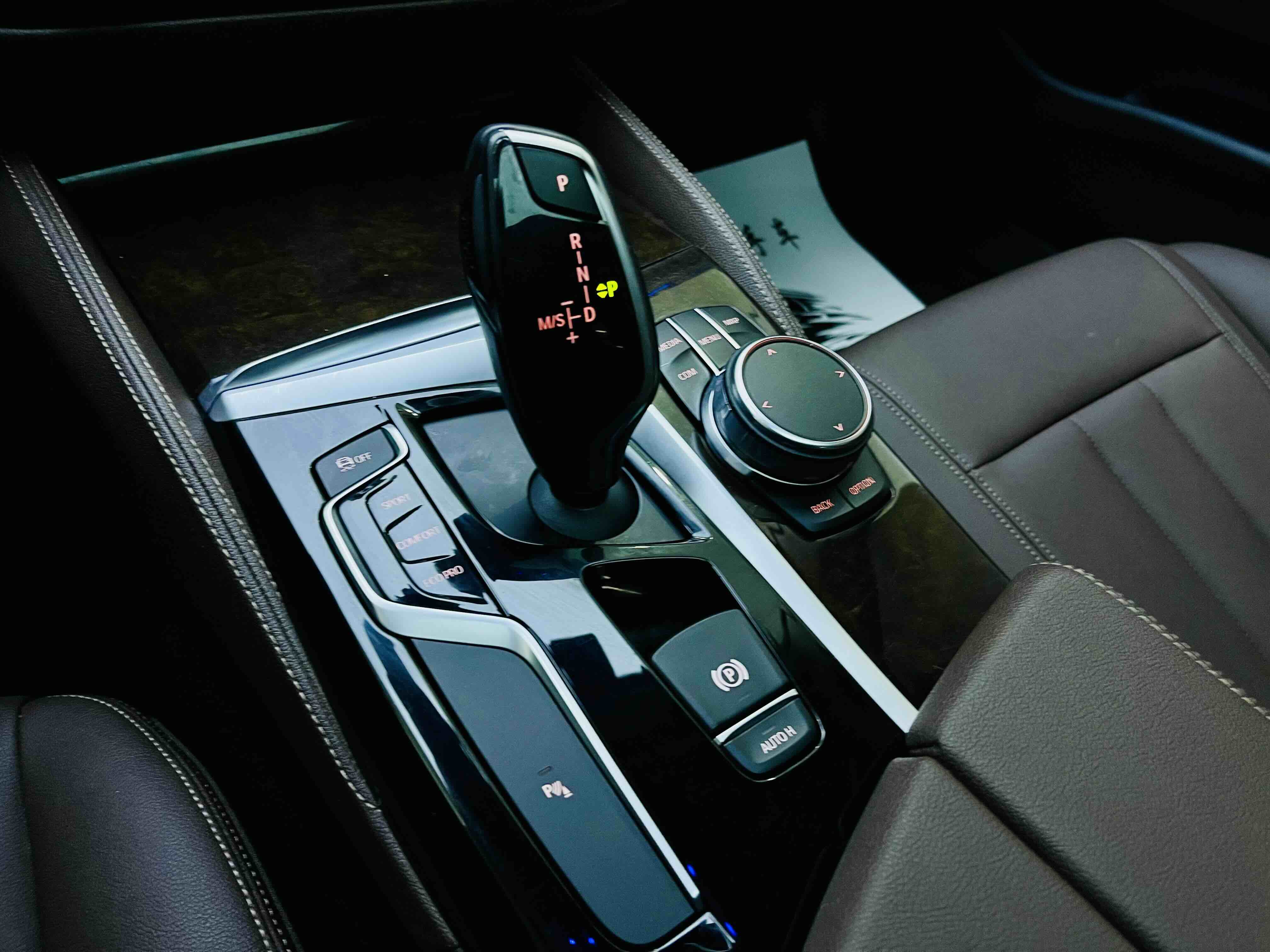 BMW 5 Series 2018 #13 BMW 5 Series 2018 car image #13