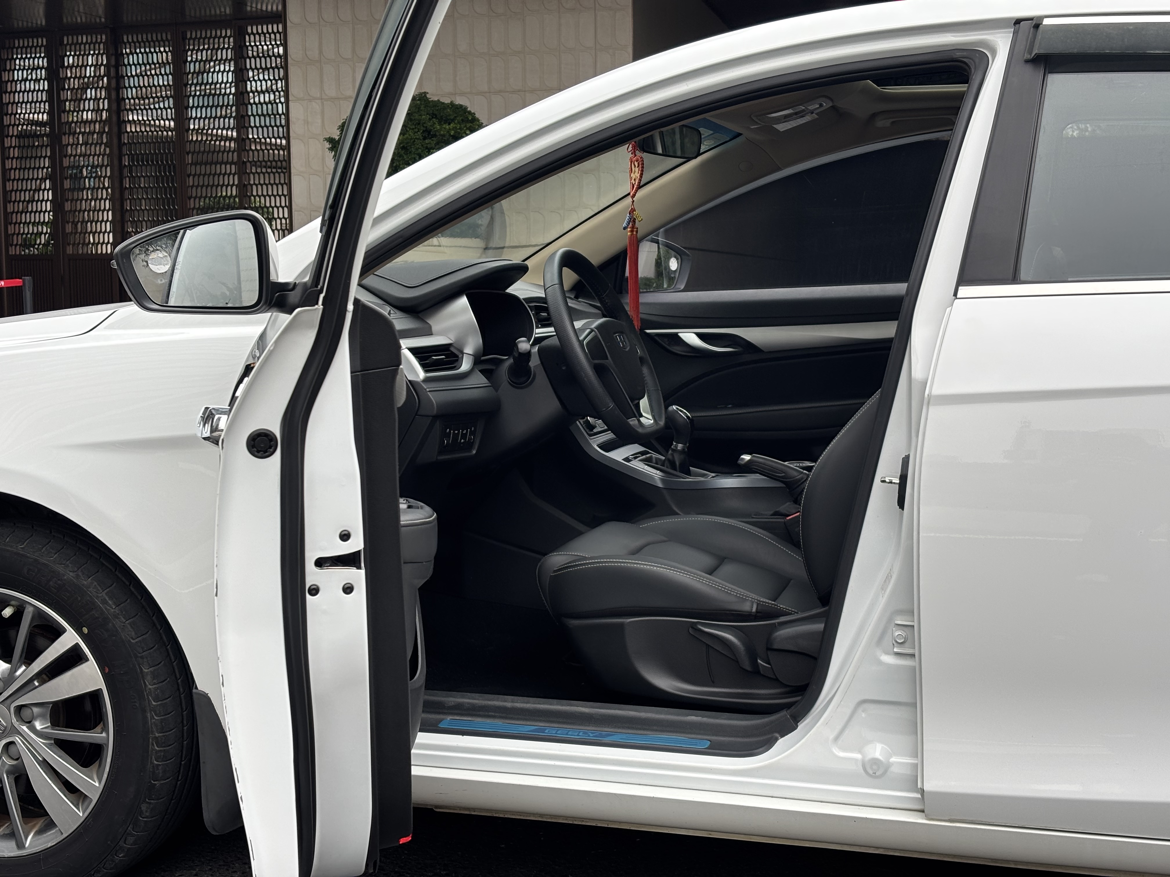 GEELY Emgrand 2018 #13 GEELY Emgrand 2018 car image #13