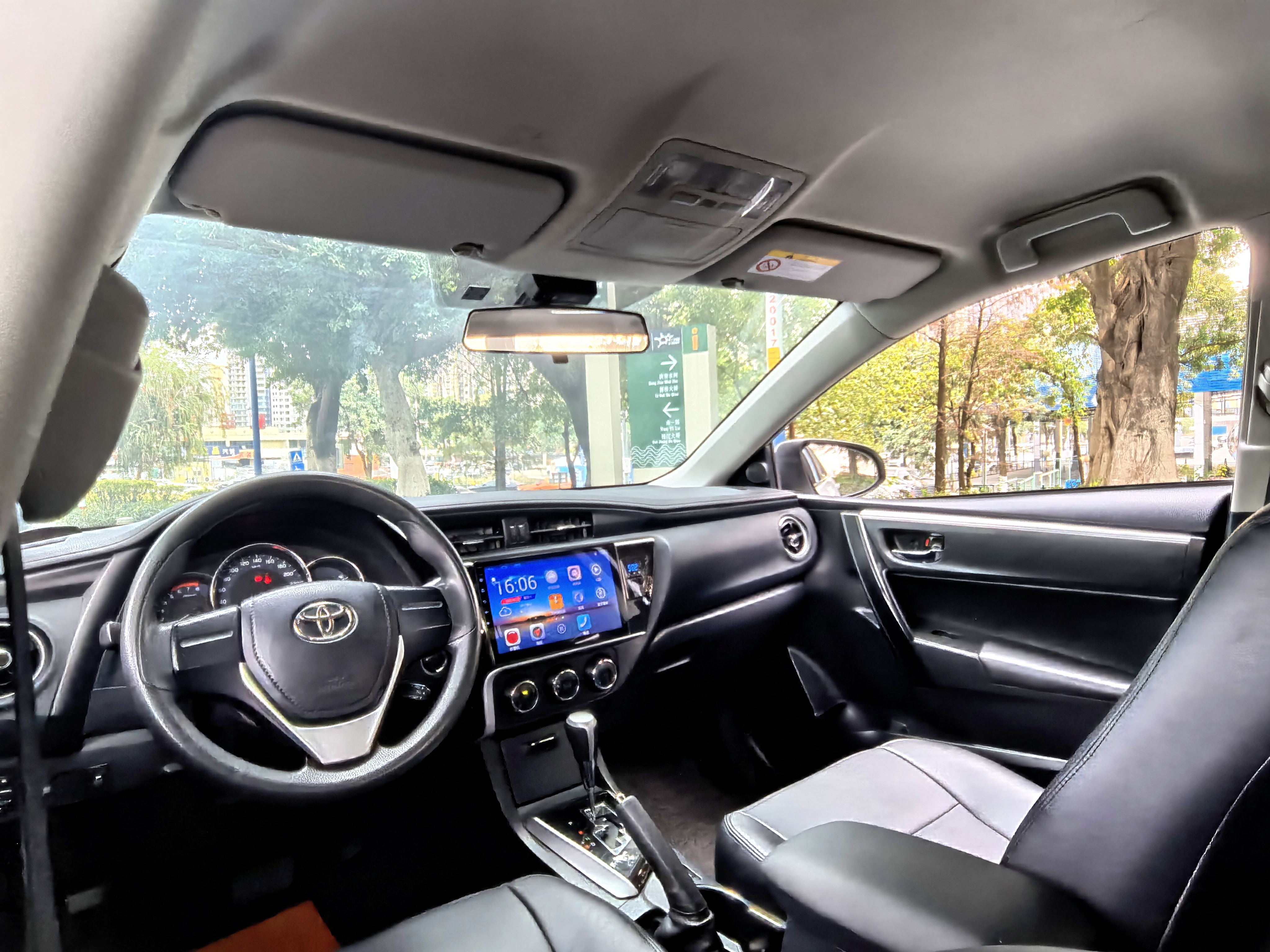 Toyota Corolla 2019 #13 Toyota Corolla 2019 car image #13