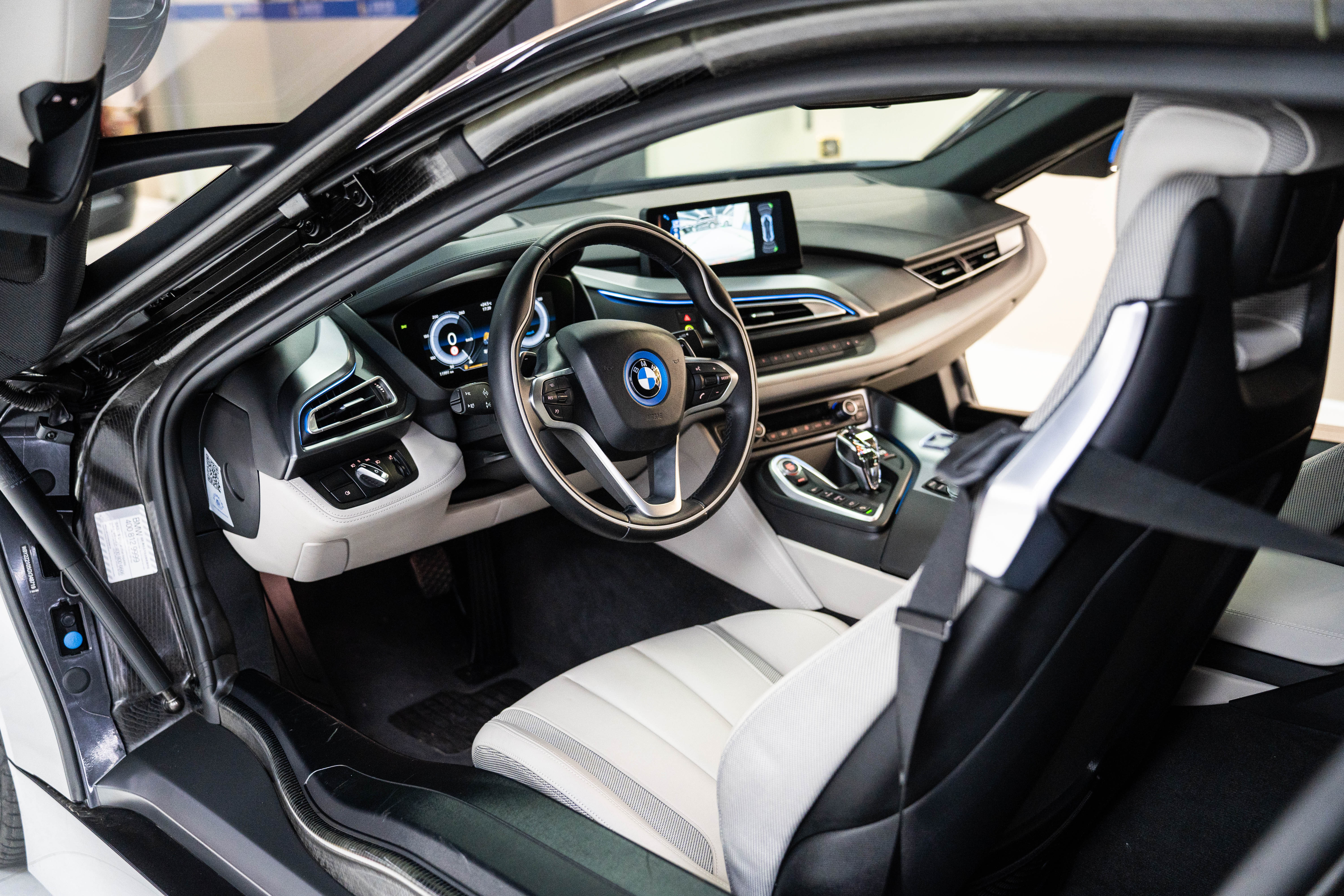 BMW i8 2018 #13 BMW i8 2018 car image #13