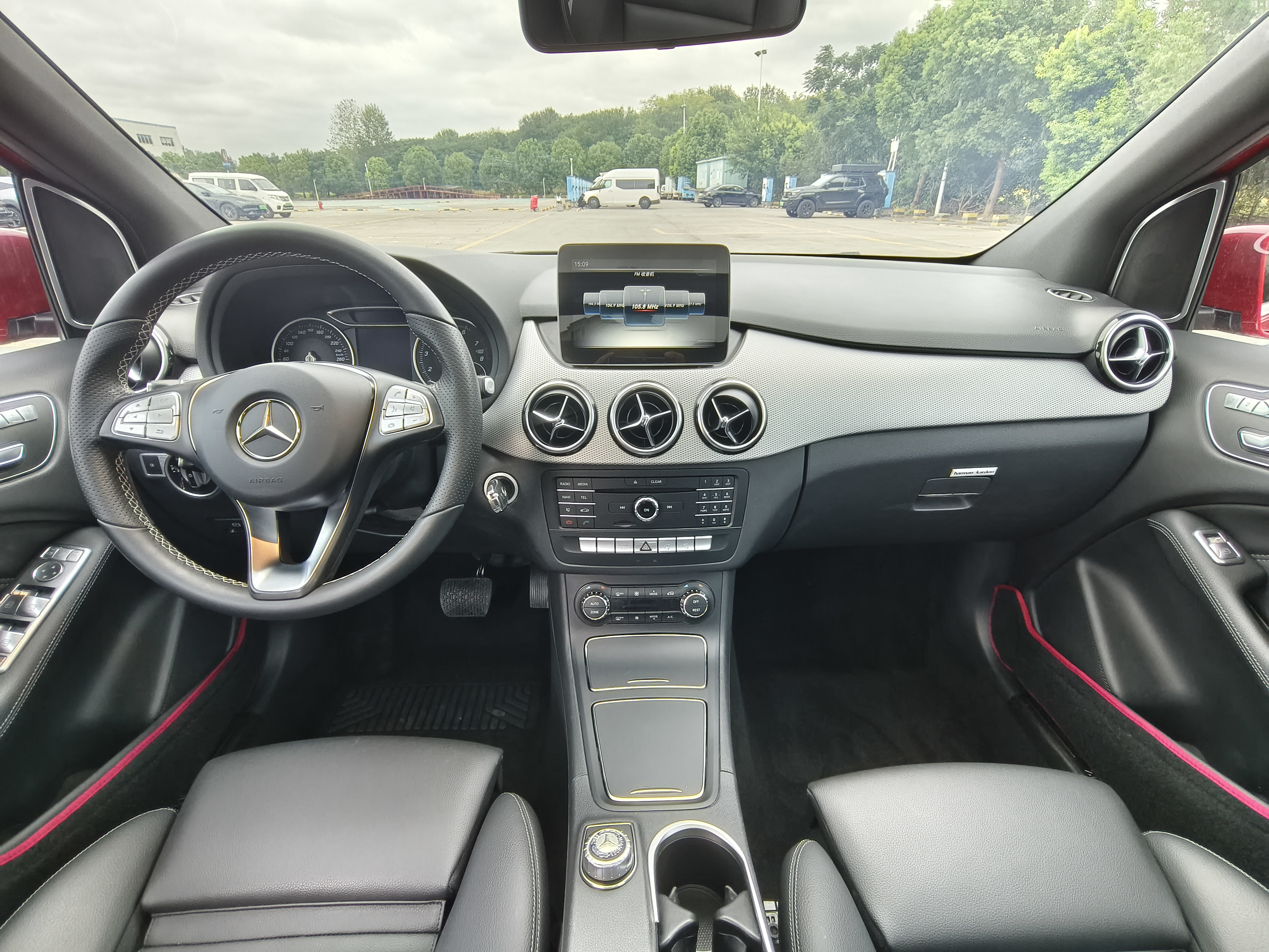 Mercedes-Benz B Class 2018 car image #13