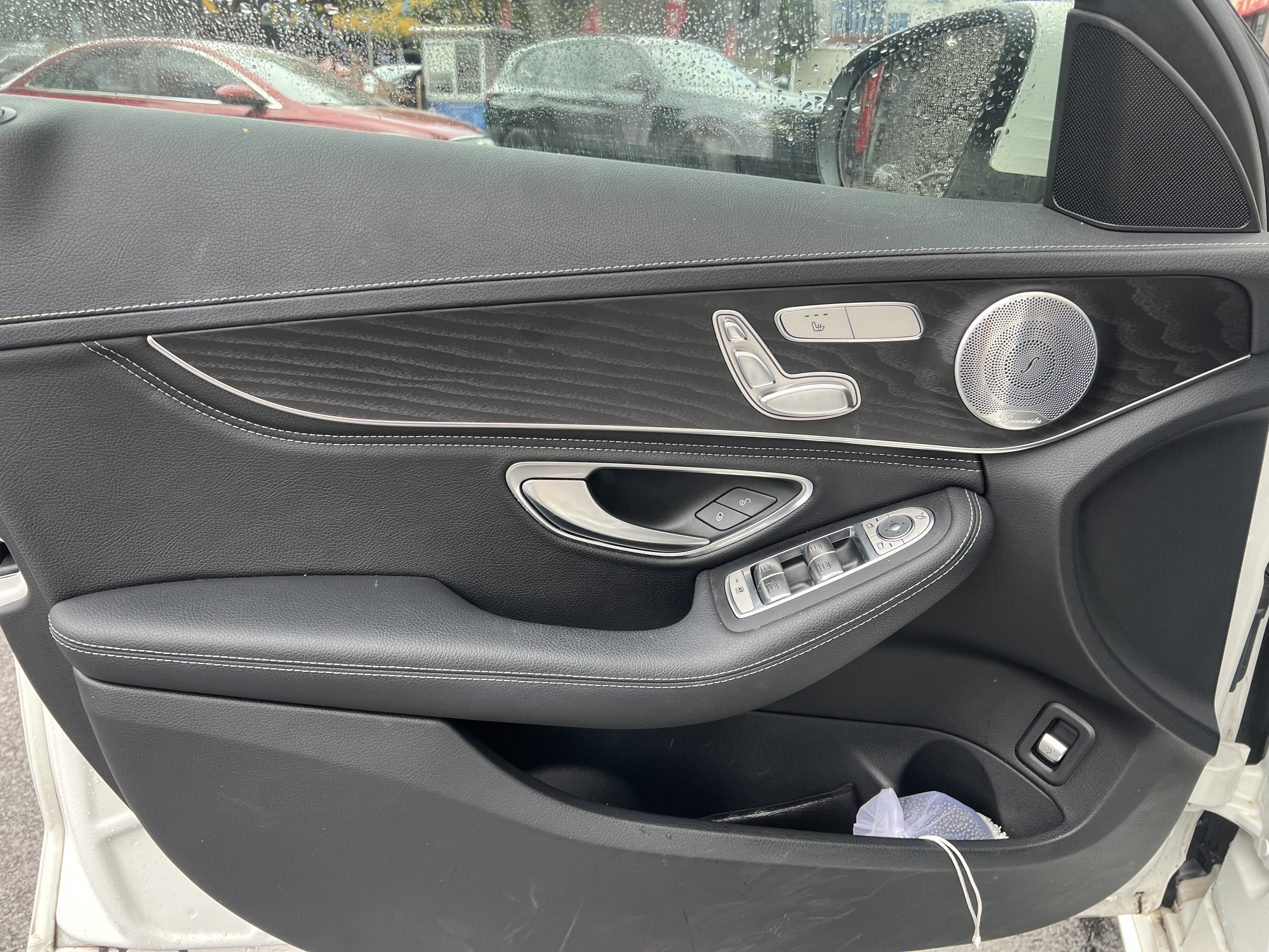 Mercedes-Benz C Class 2018 car image #13